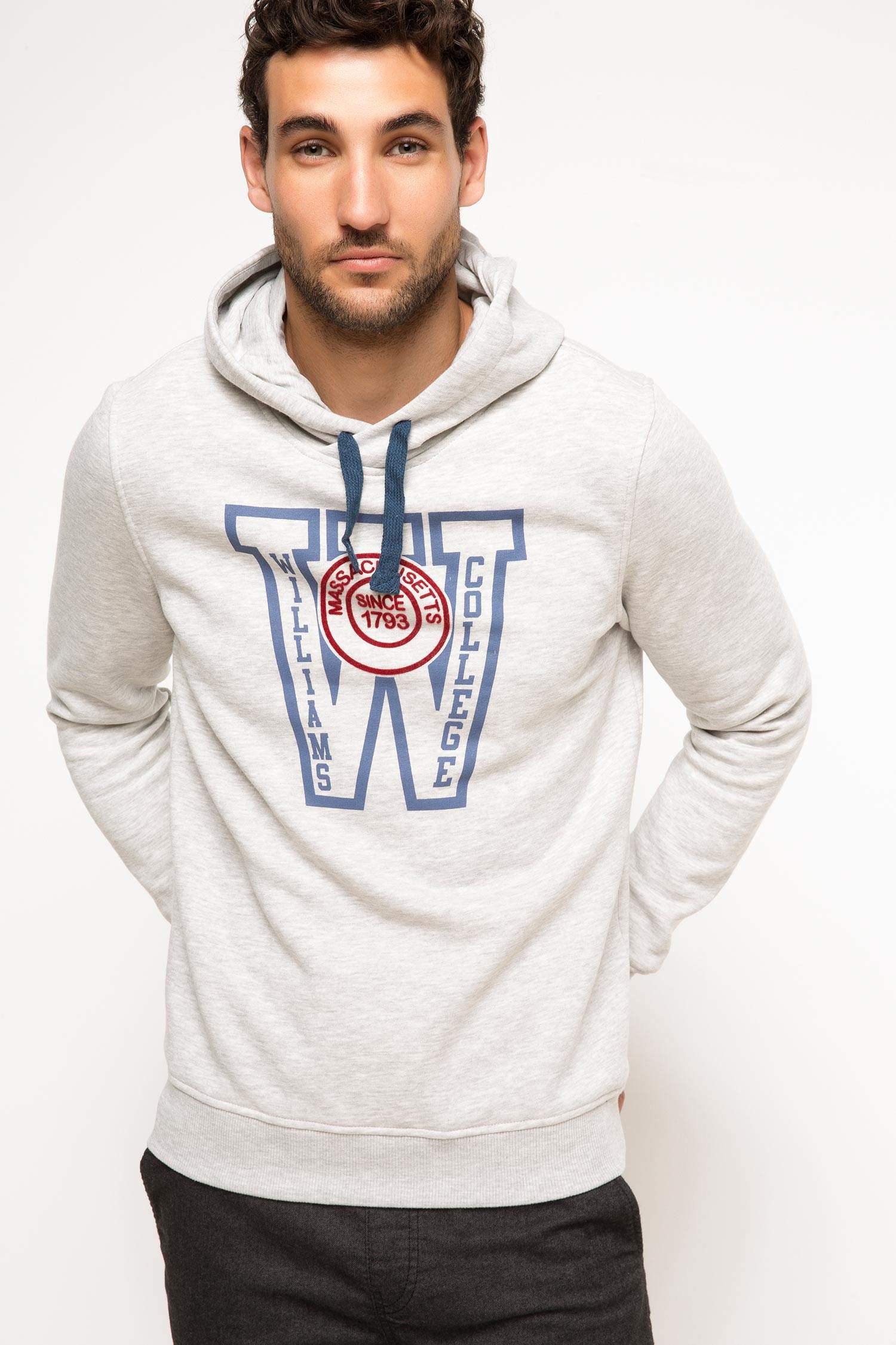 Defacto Kapüşonlu Baskılı Sweatshirt. 1