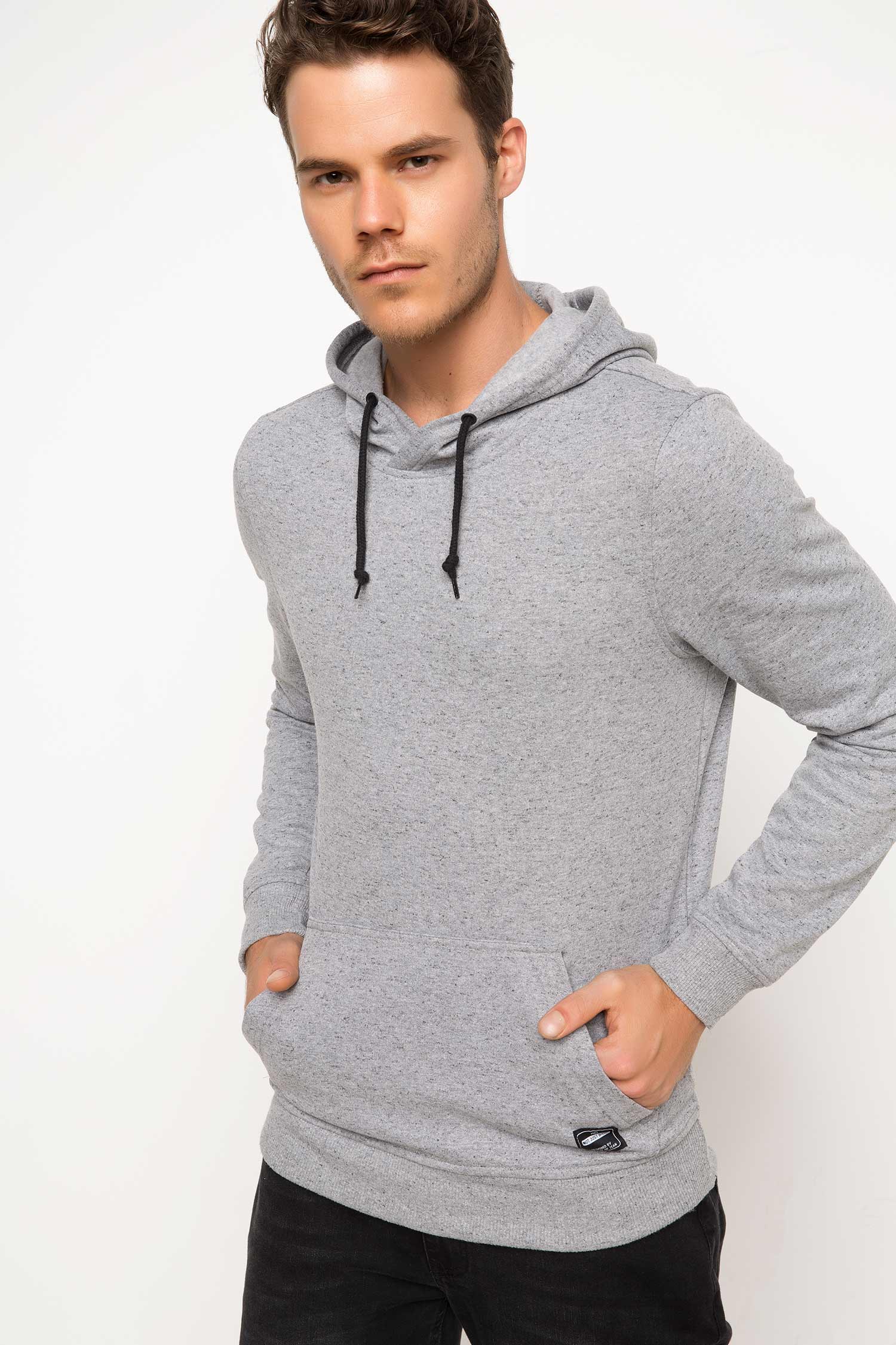 Defacto Kapüşonlu Sweatshirt. 1