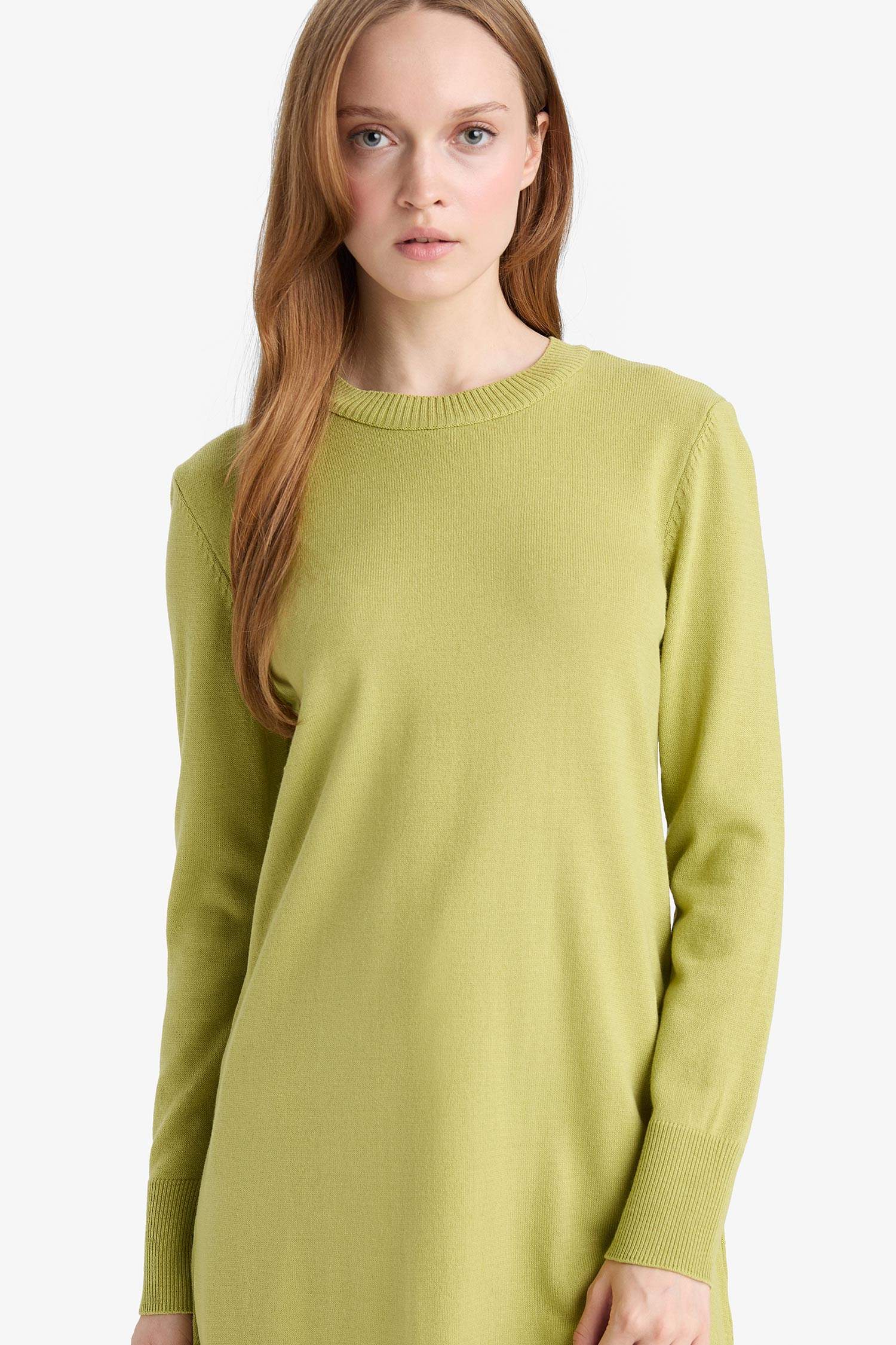 Tunique pull tricot basique à col rond fente sur le côté Coupe régulière