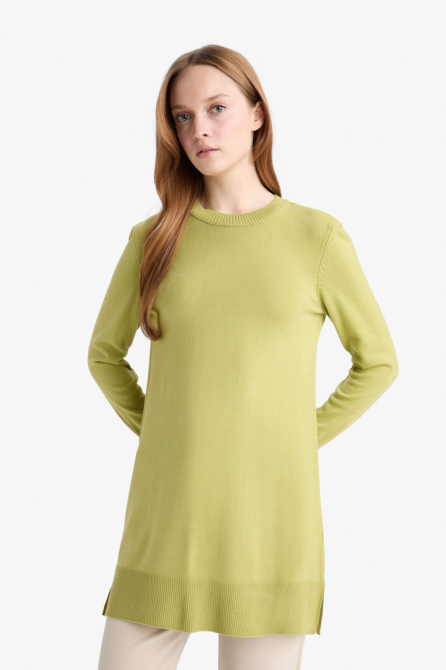 Tunique pull tricot basique à col rond fente sur le côté Coupe régulière