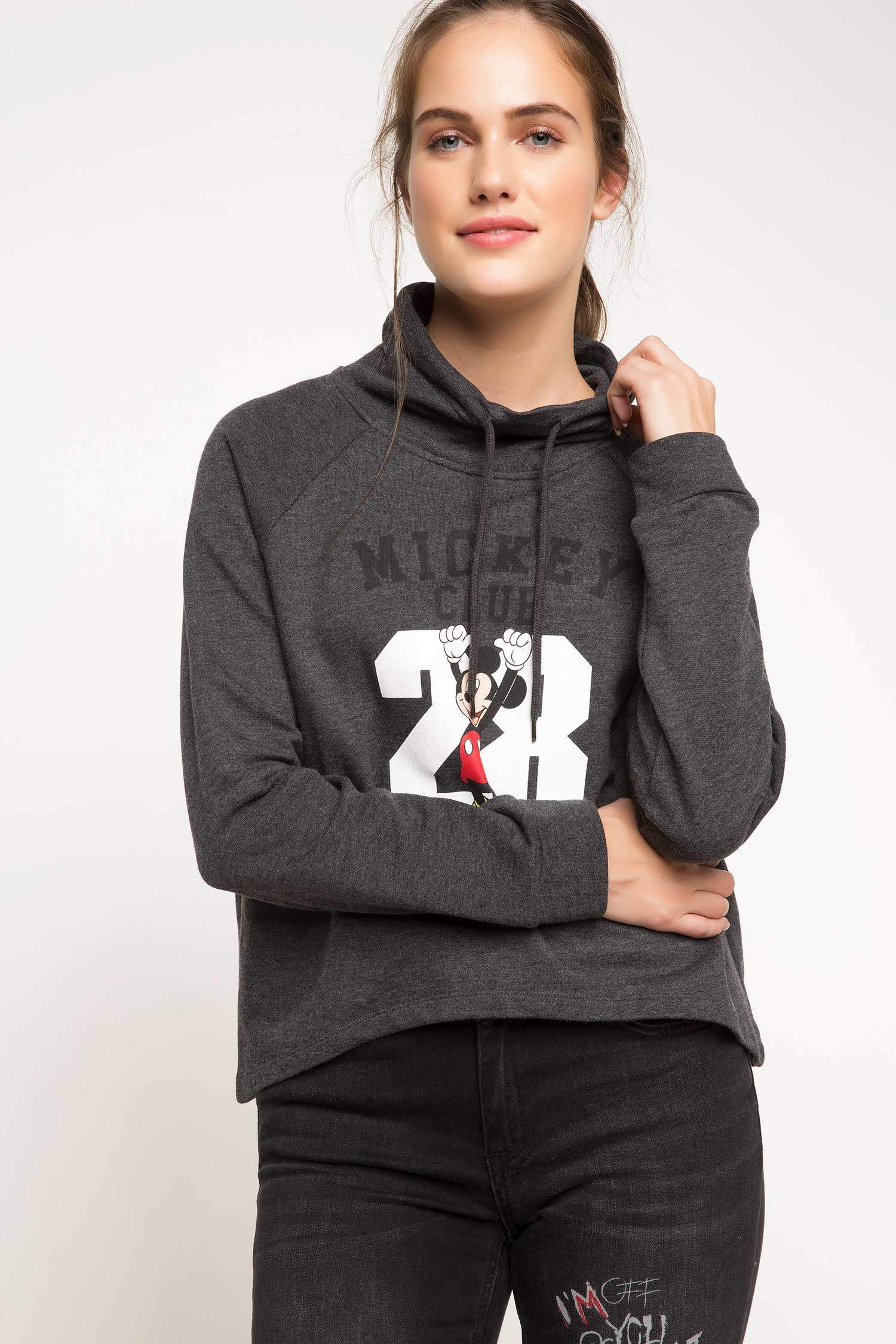 Defacto Disney Lisanslı Sweatshirt. 1