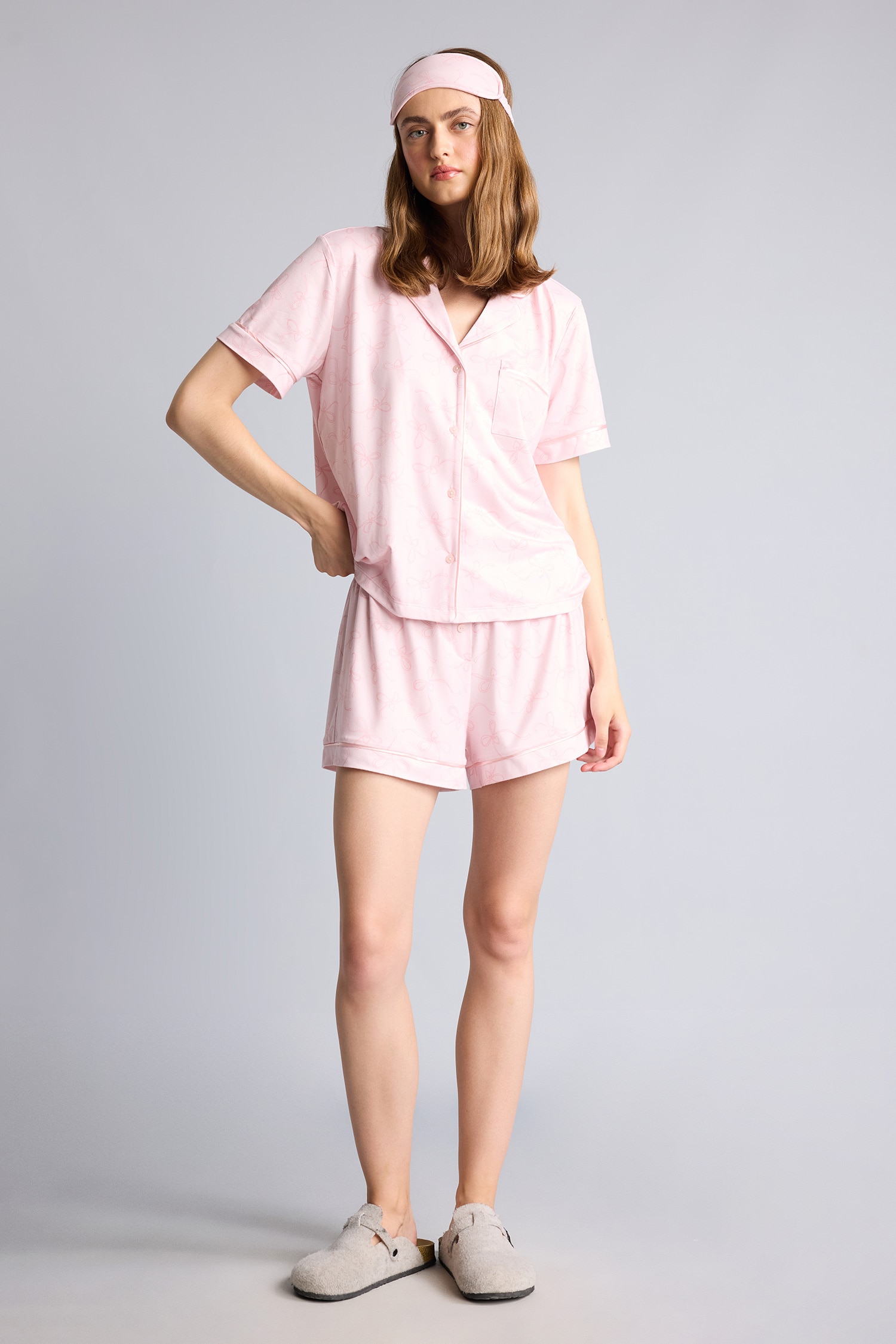 DeFacto Regular Fıt Kısa Kollu Üst Kısa Paça Şort Softshell Pijama Takımı görsel 2
