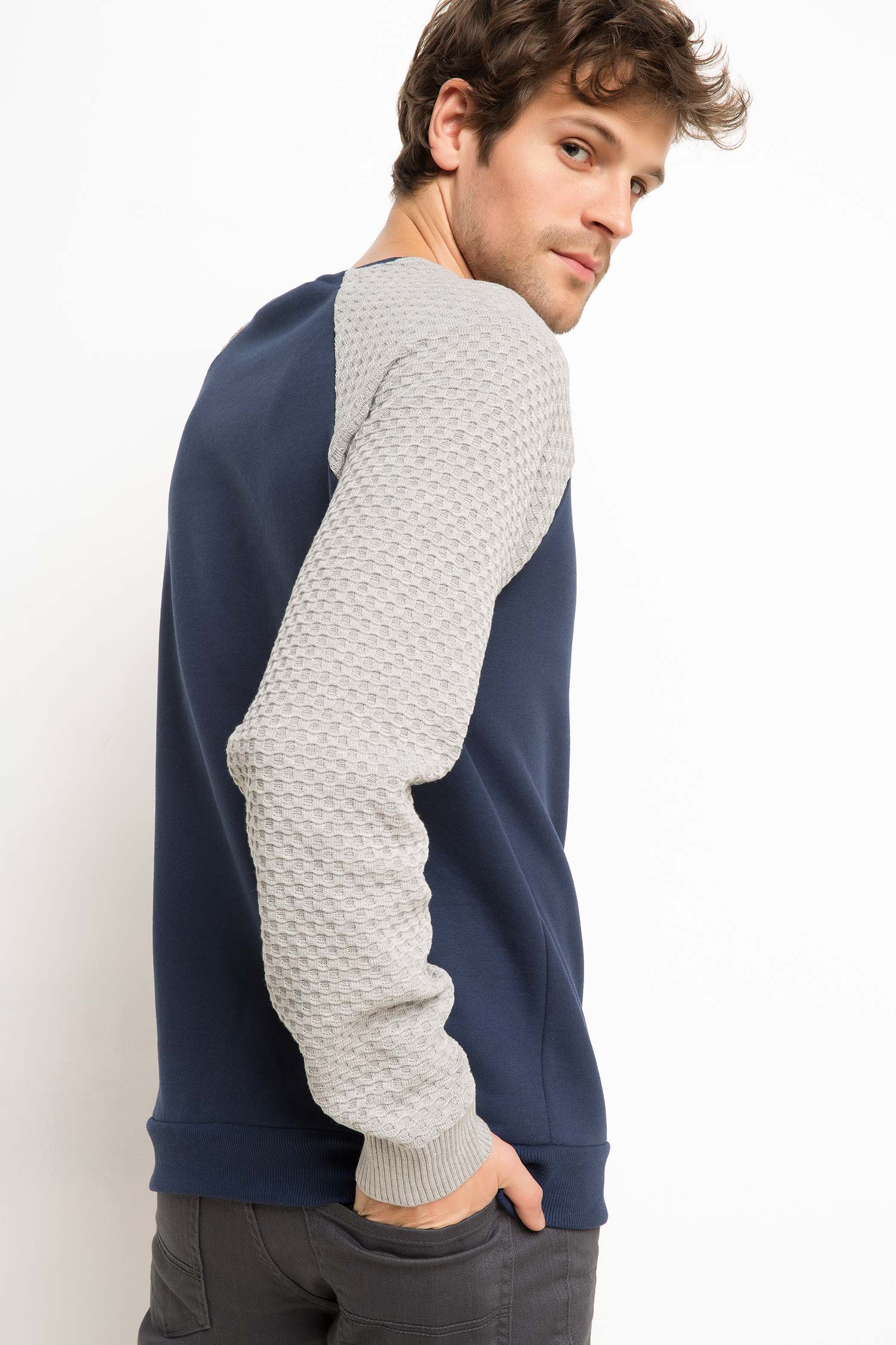 Defacto Tek Cep Sweatshirt. 3