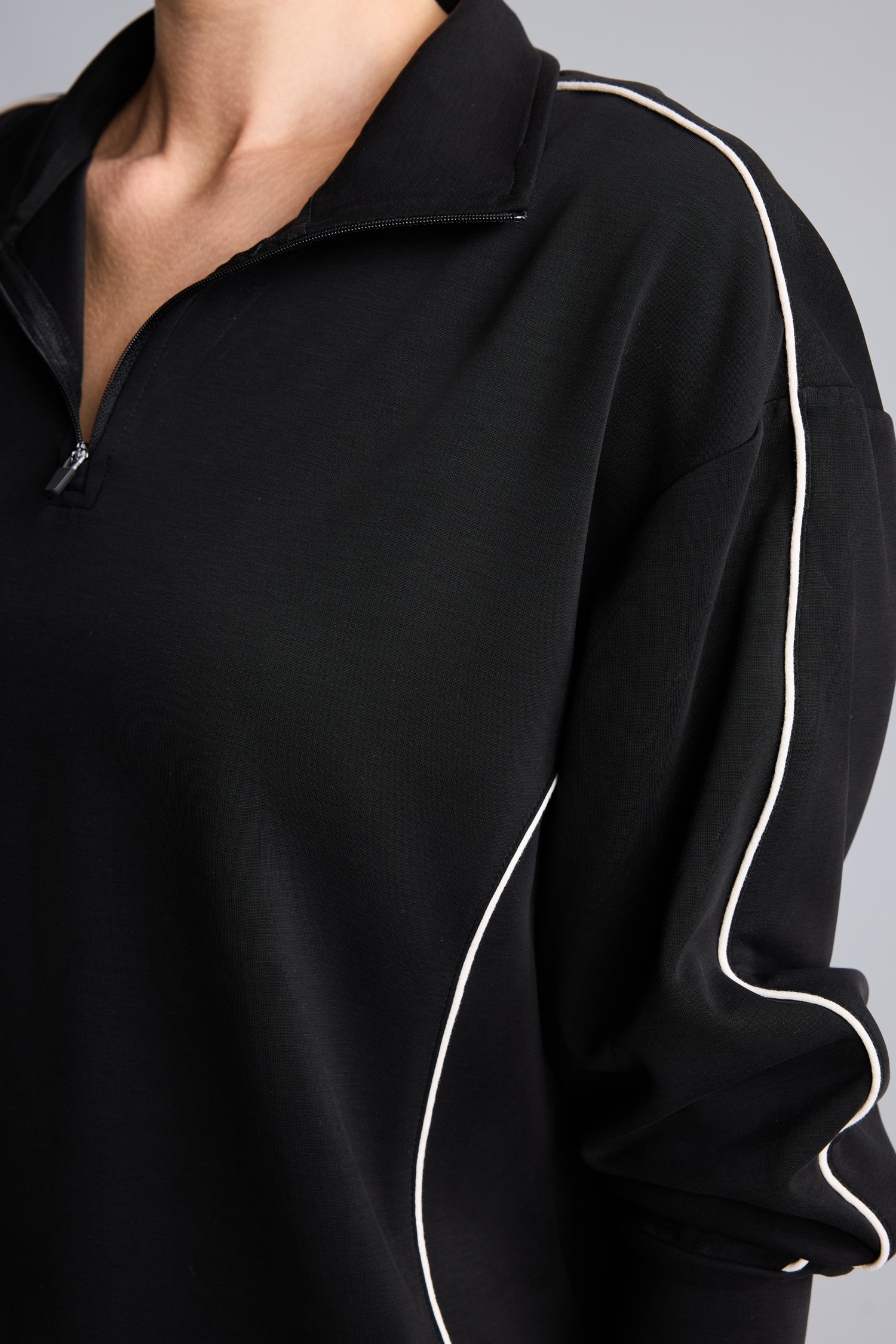 DeFacto Ultra Yumuşak Standart Fit Modal Basic Sweatshirt görsel 4