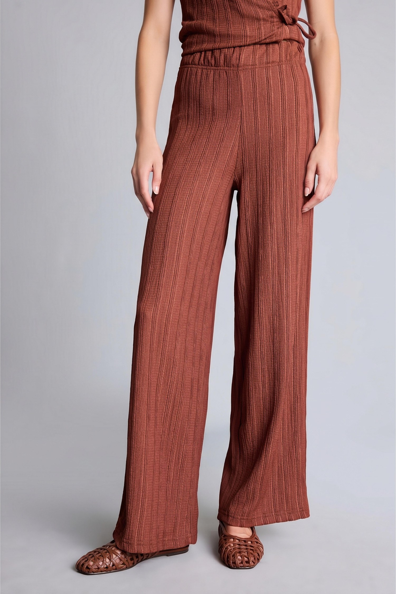 DeFacto Wide Leg Kırışık Dokulu Pantolon görsel 3
