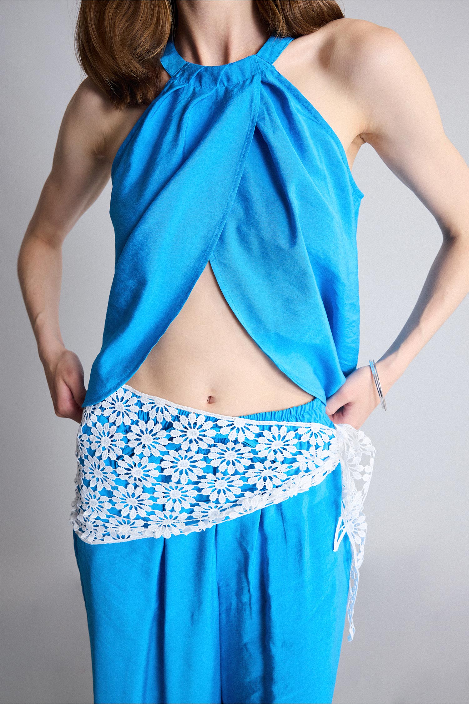 DeFacto Regular Fit Kolsuz Halter Yaka Modal Bluz görsel 5