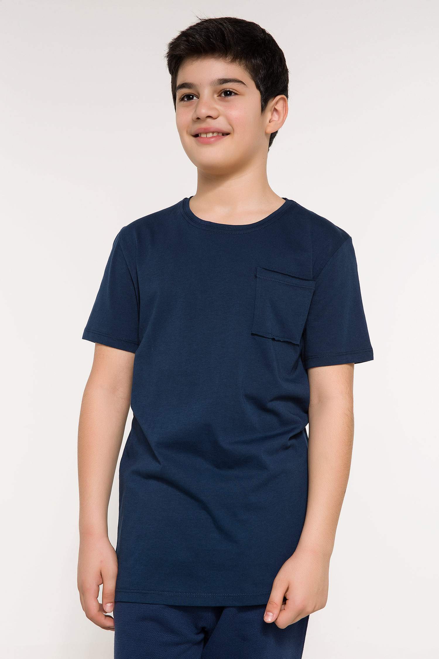 Defacto Sırt Baskılı Cep Detaylı T-shirt. 1