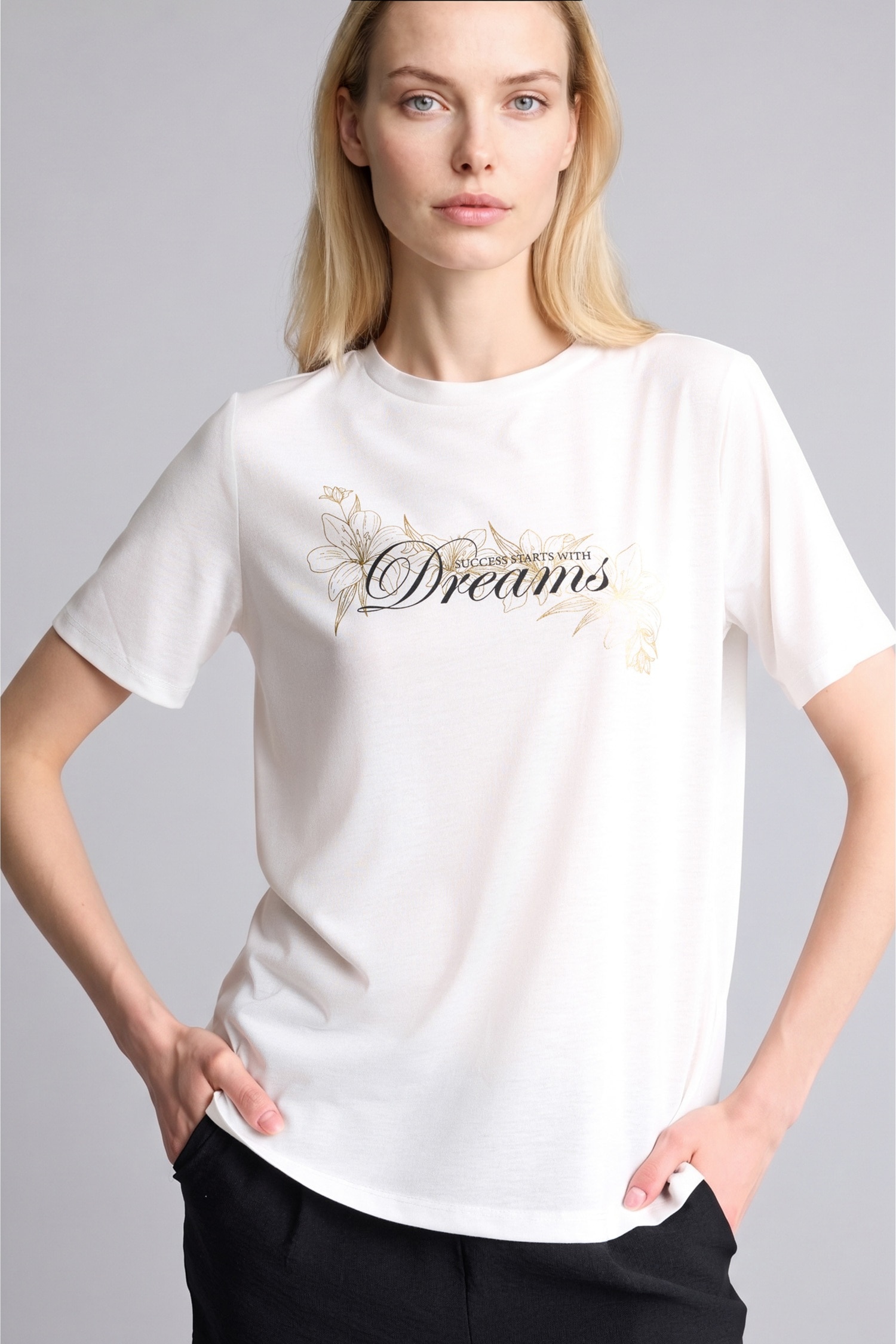 DeFacto Regular Fit Çiçek Desenli Tişört