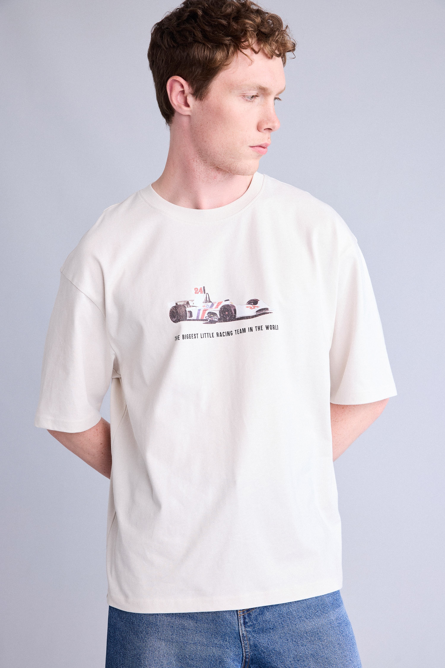 DeFacto %100 Pamuk Hesketh Racing Boxy Fit Sırt Baskılı Tişört görsel 4