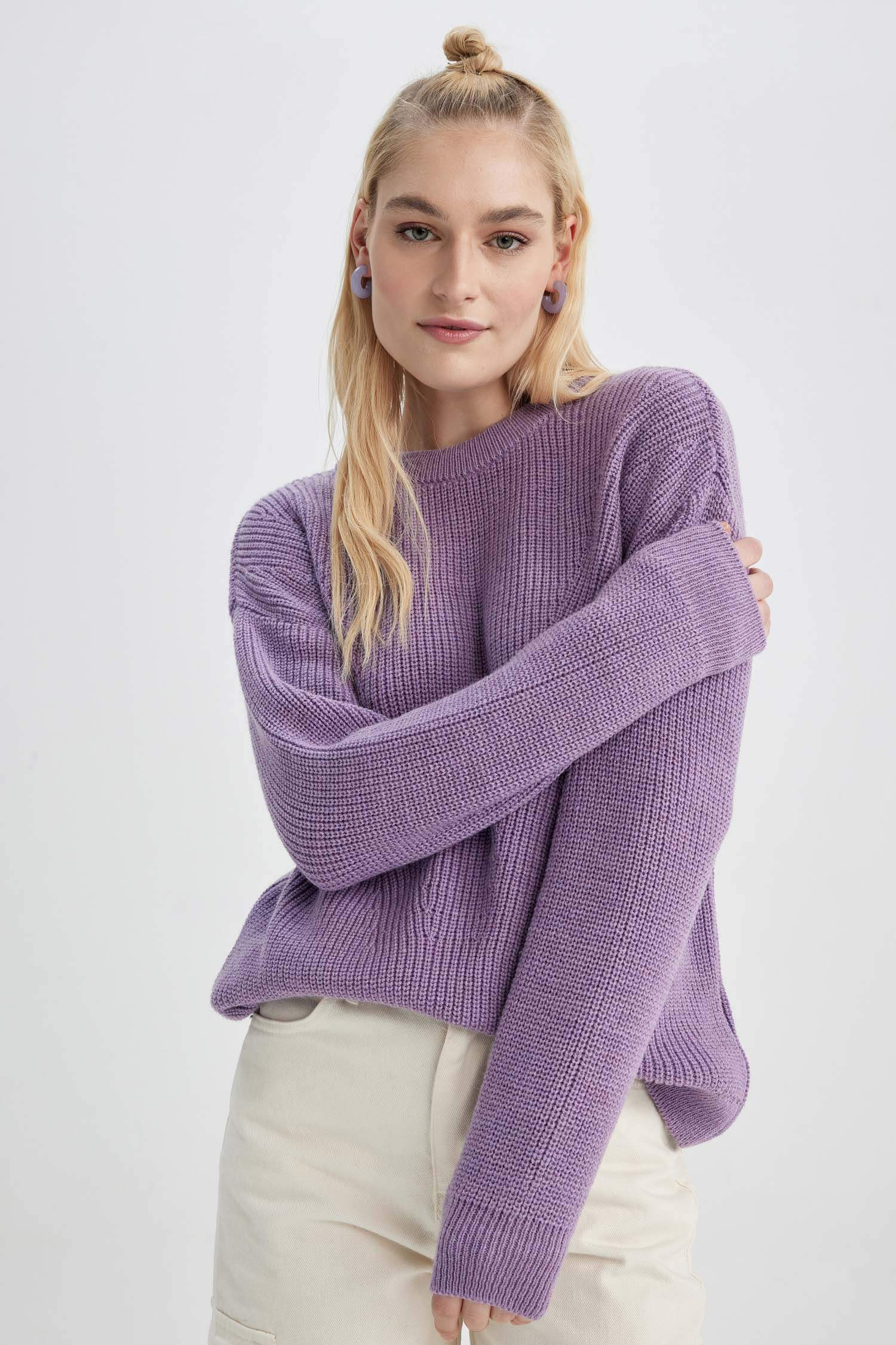 بلوفر تريكو بيزك قصة عادية كم طويل