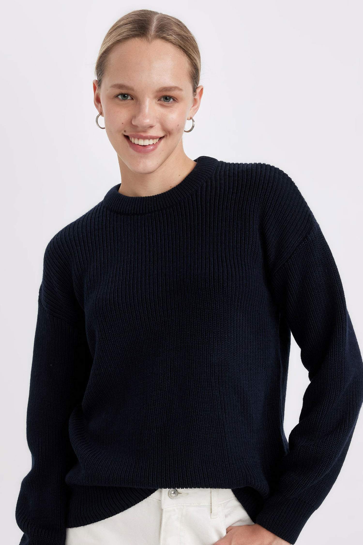 Regular Fit Bisiklet Yaka Selanik Kumaş Basic Düz Triko Kazak