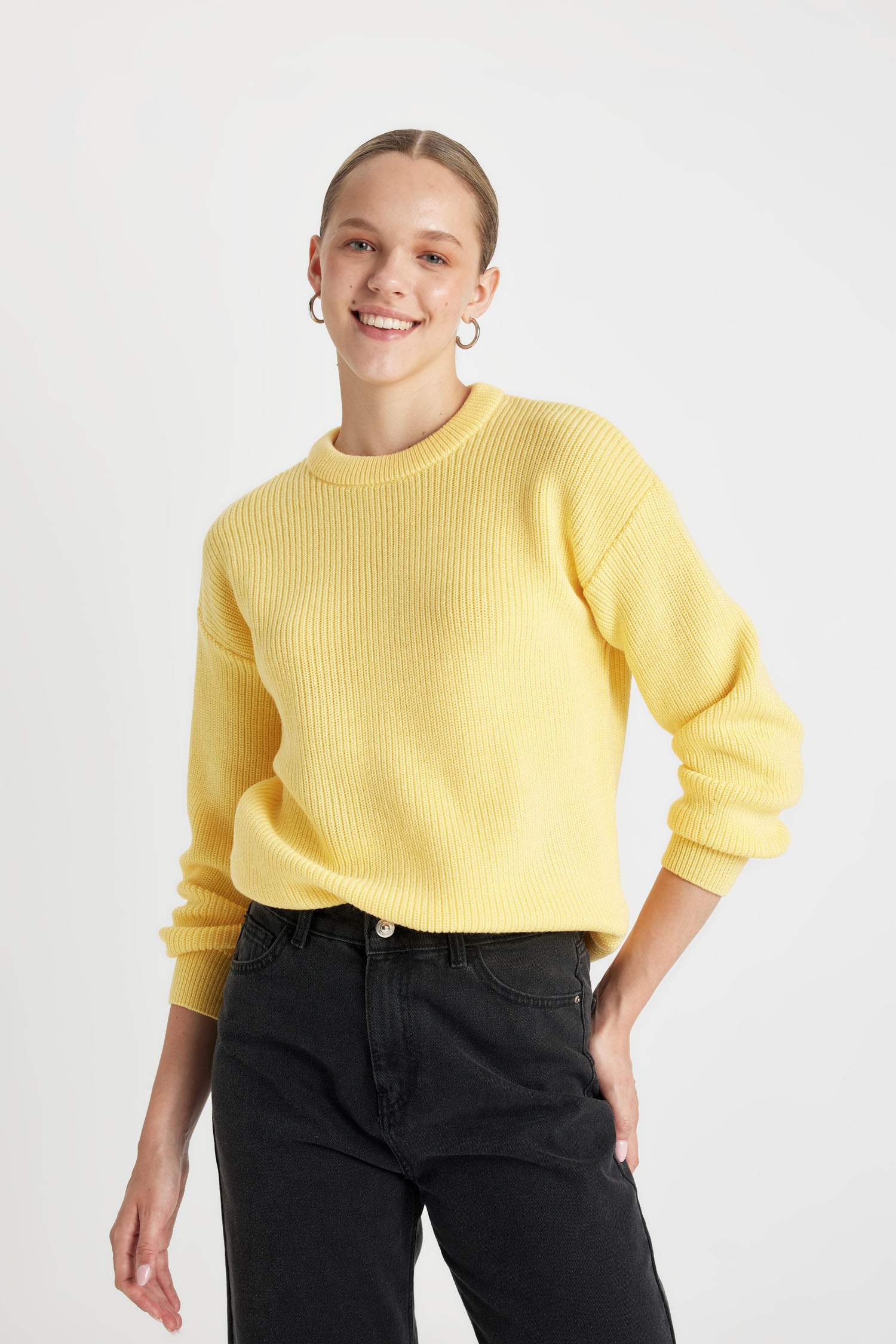 Regular Fit Bisiklet Yaka Selanik Kumaş Basic Düz Triko Kazak