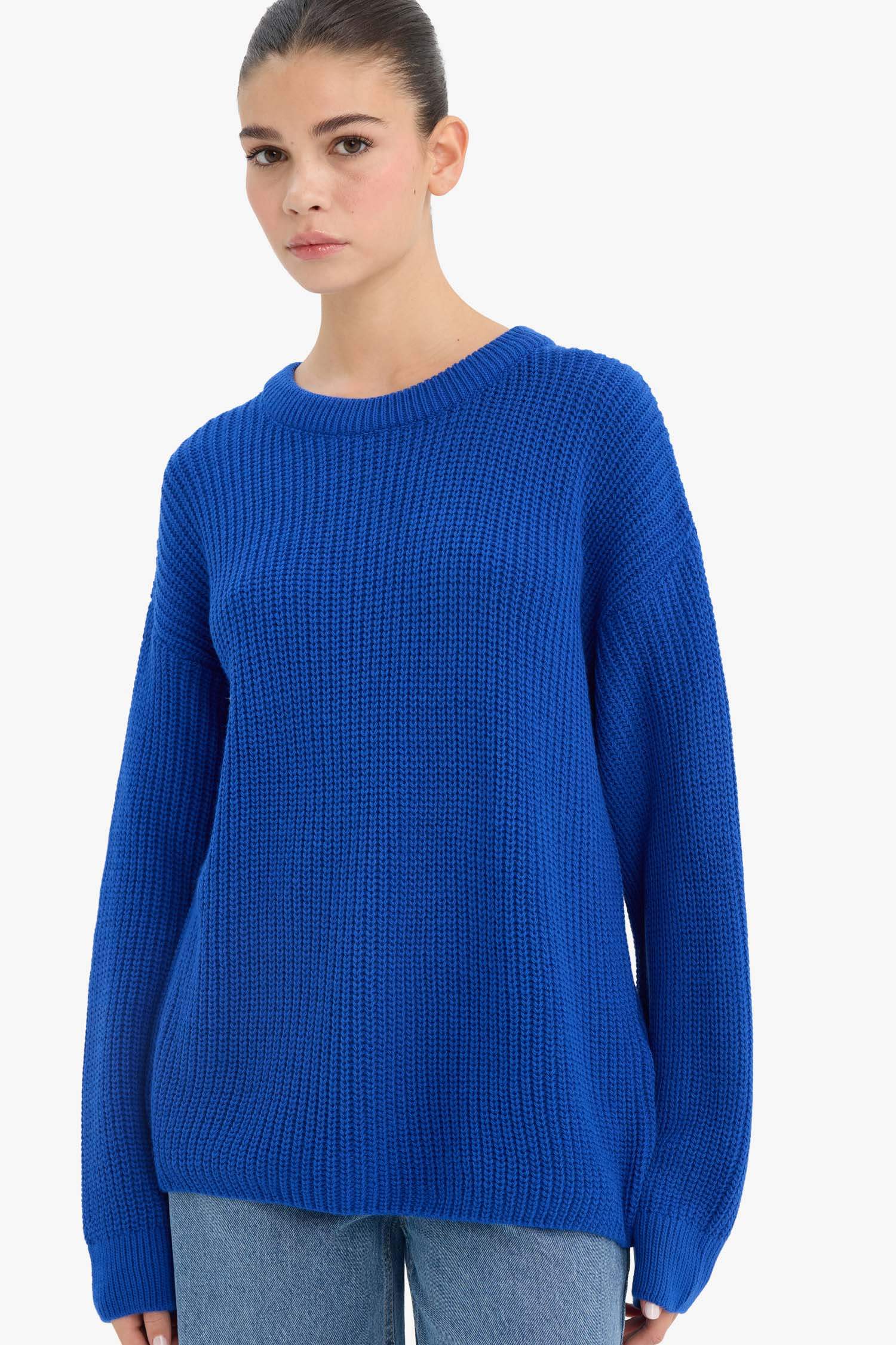 بلوز صوف قصة عادية بياخة مستديرة