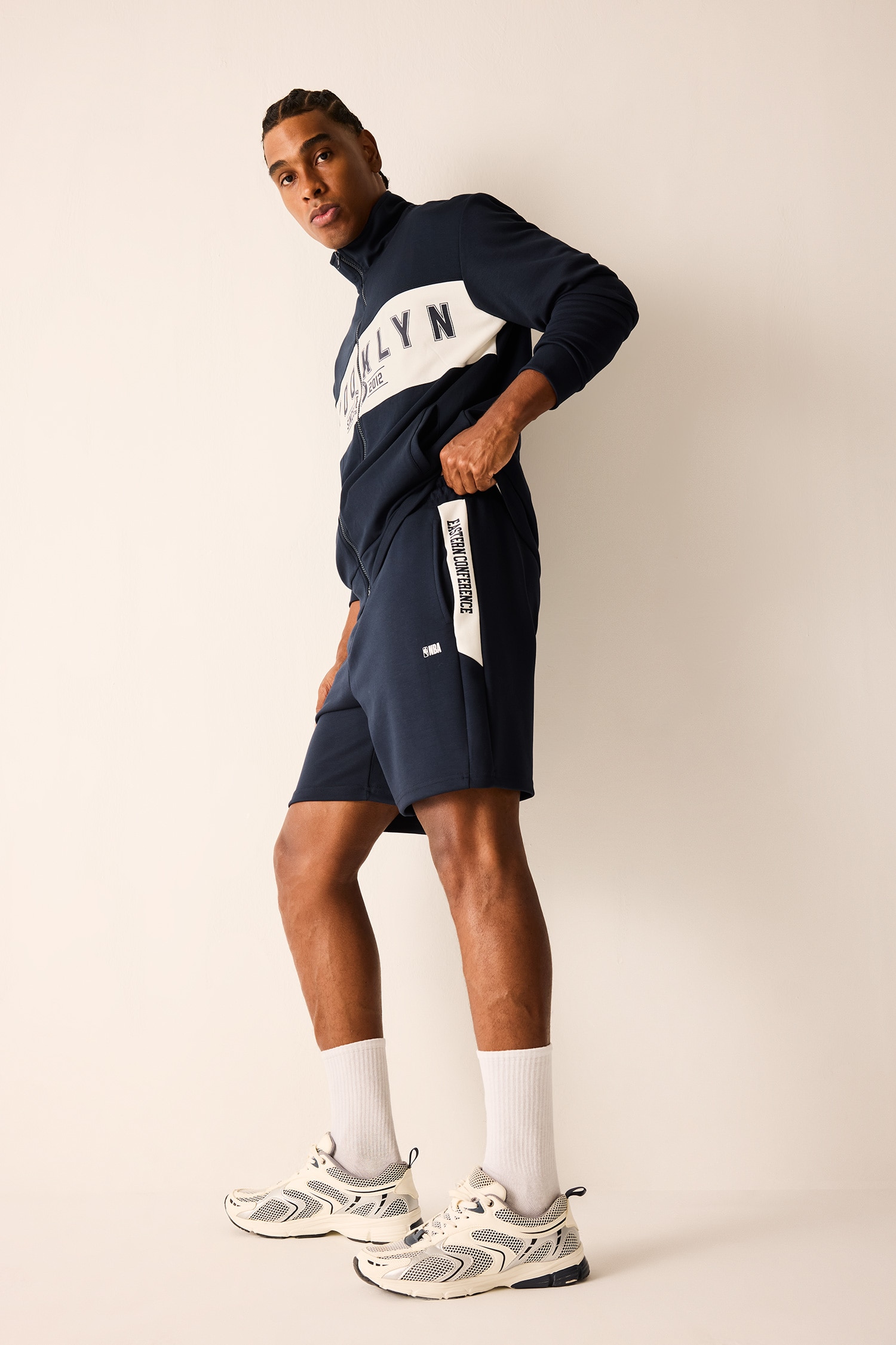 DeFacto NBA Standart Fit Şeritli Şort