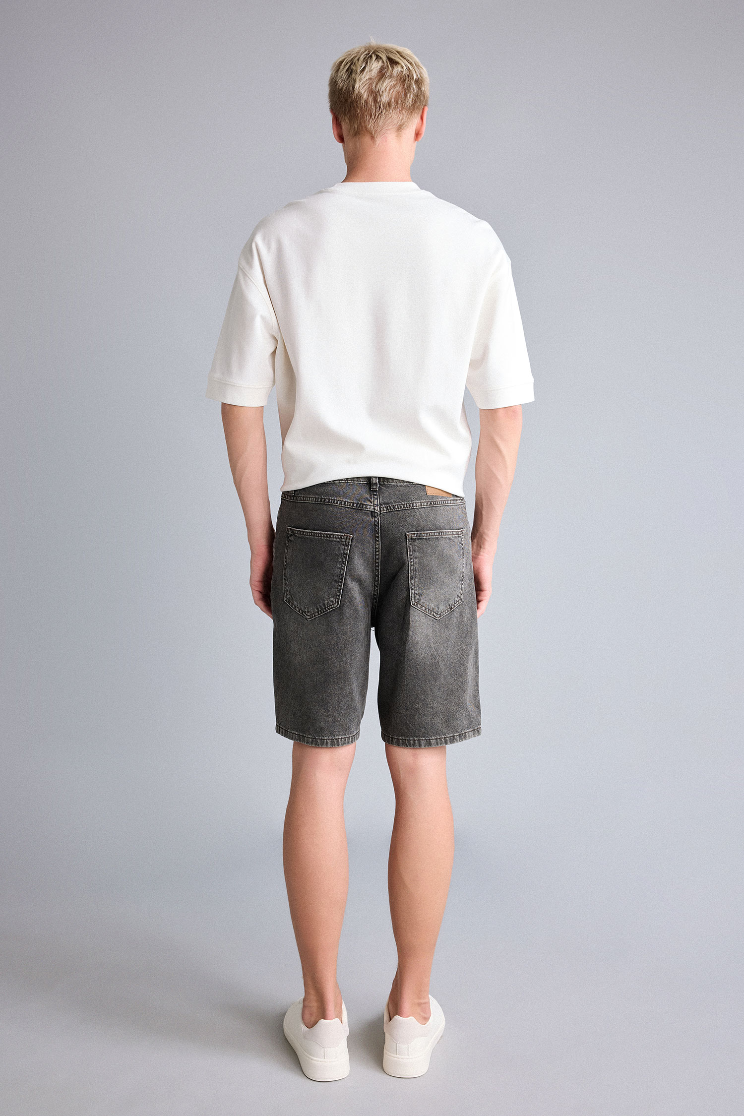 DeFacto %100 Pamuk Straıght Fit Bermuda Jean Şort görsel 6