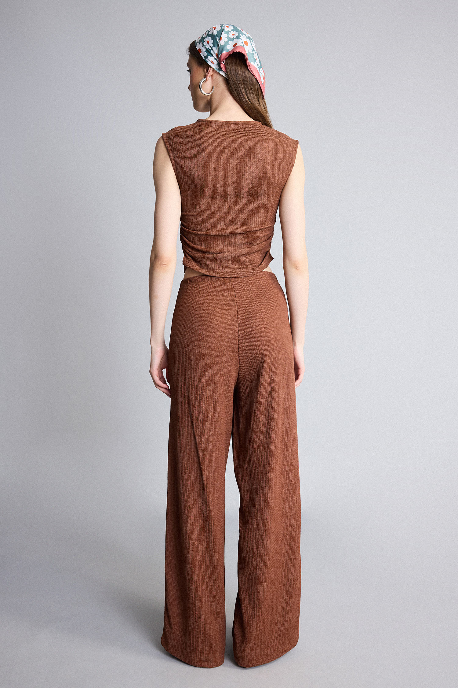 DeFacto Straight Fit Kırışık Dokulu Pantolon görsel 5