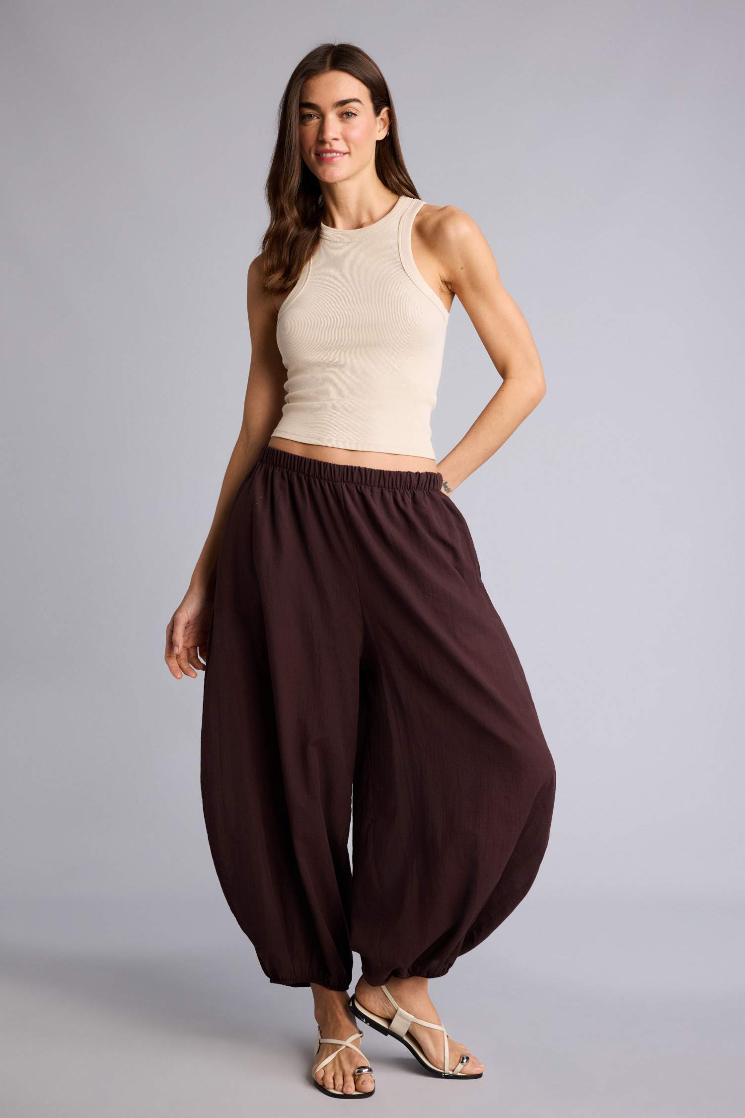 Brown WOMAN High Waist Balloon Fit Trousers 3541769 | DeFacto