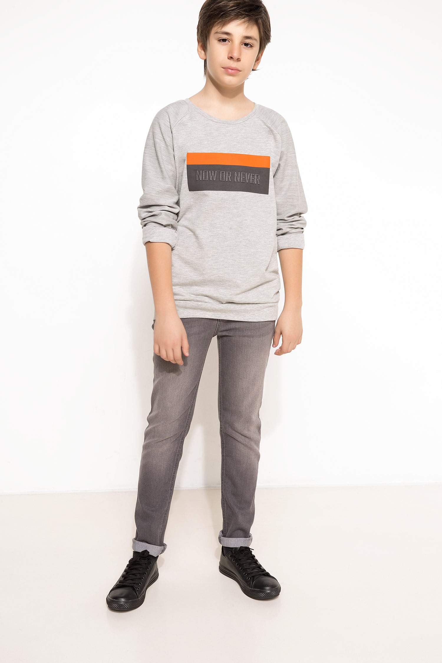 Defacto Uzun Kollu T-shirt. 2