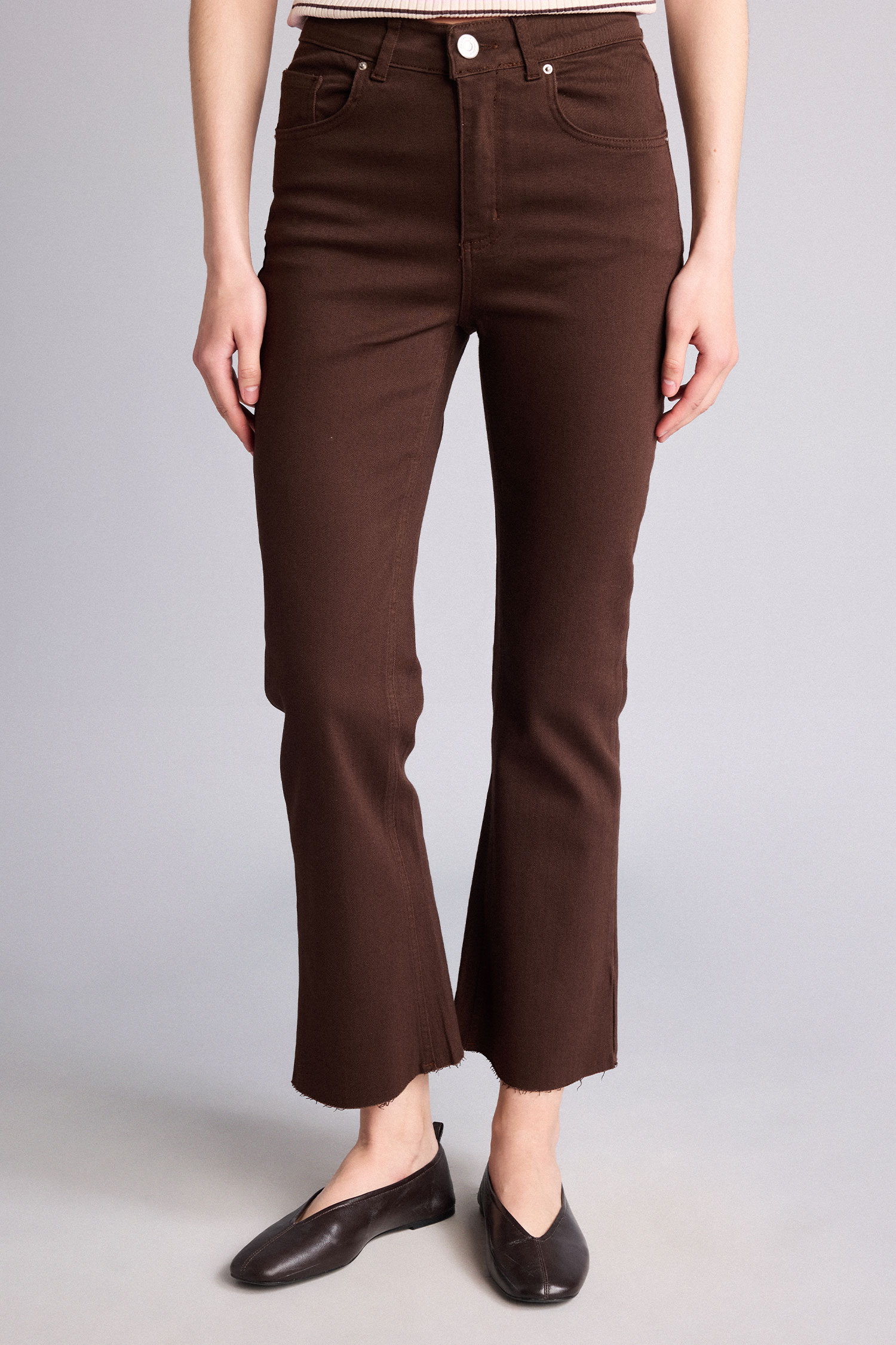 DeFacto %100 Pamuk Crop Flare Fıt Bilek Boy Jean Pantolon görsel 3