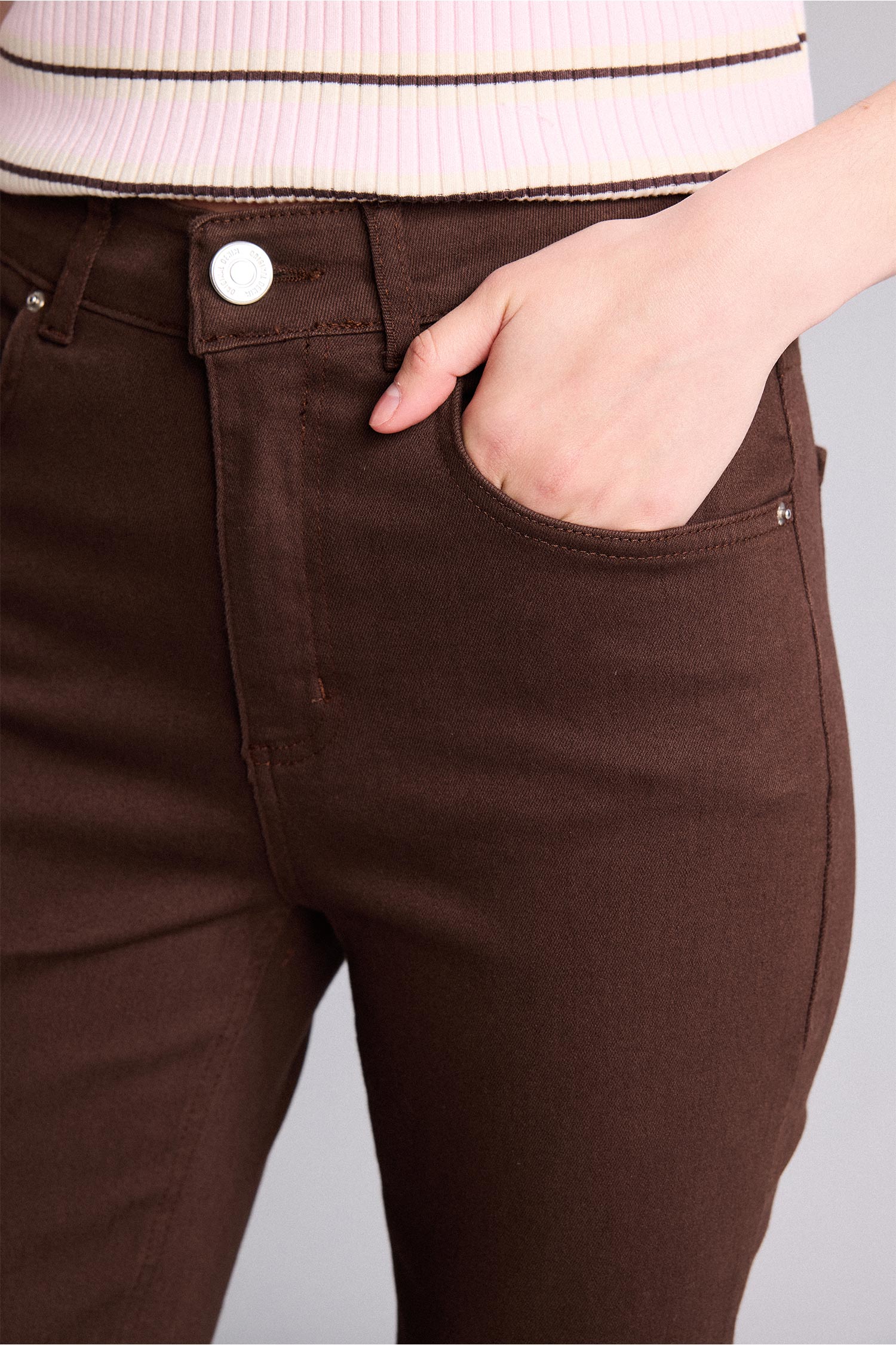DeFacto %100 Pamuk Crop Flare Fıt Bilek Boy Jean Pantolon görsel 4
