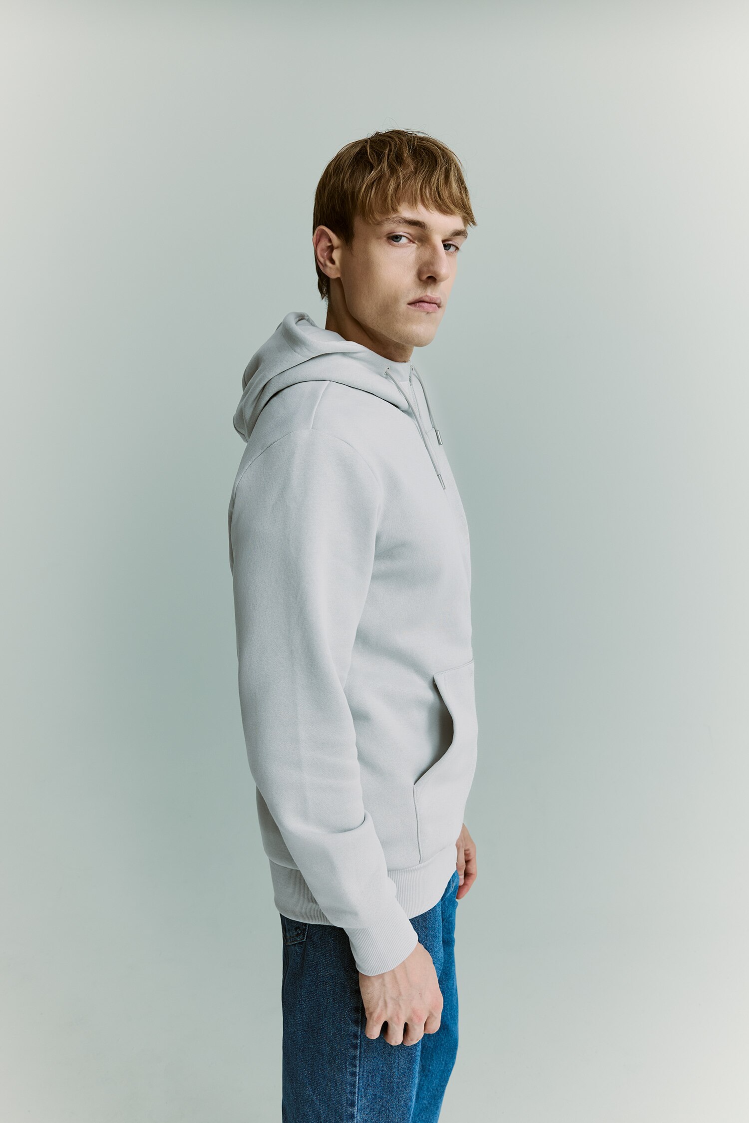 DeFacto Şişirilebilir Boyun Yastıklı Fermuarlı Sweatshirt görsel 3