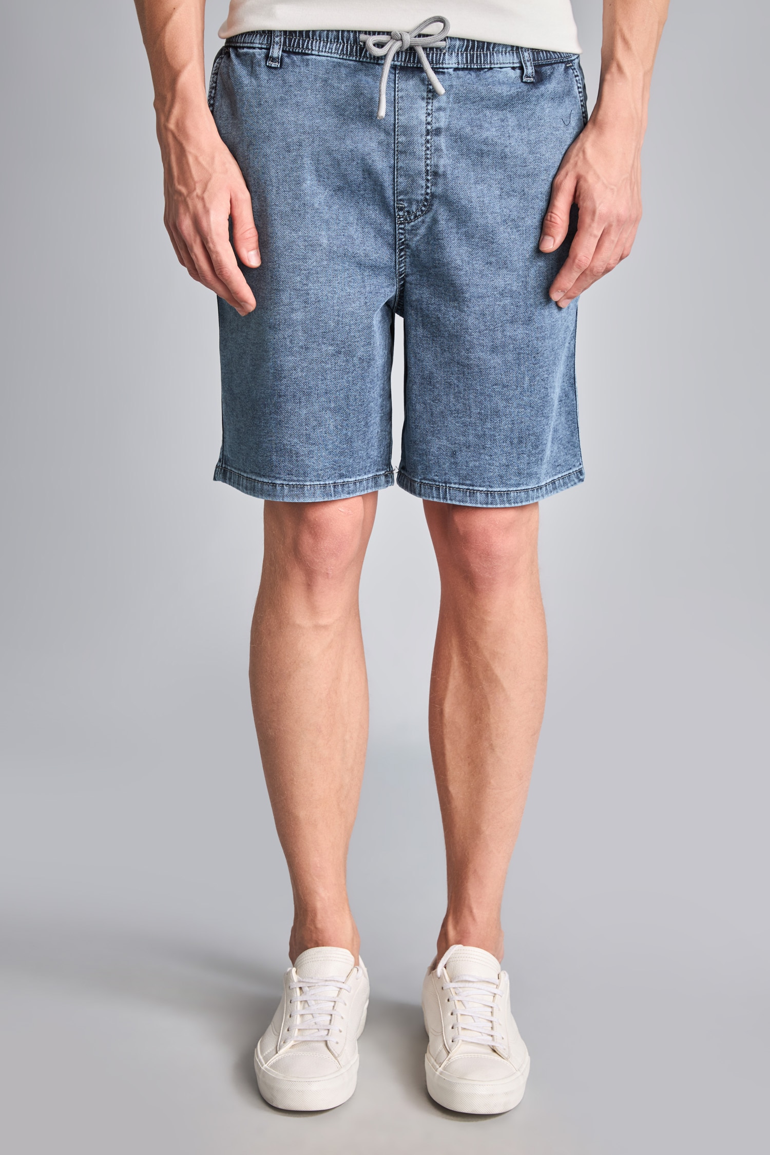 DeFacto Ultra Yumuşak Relax Fıt Jean Bermuda Şort görsel 5
