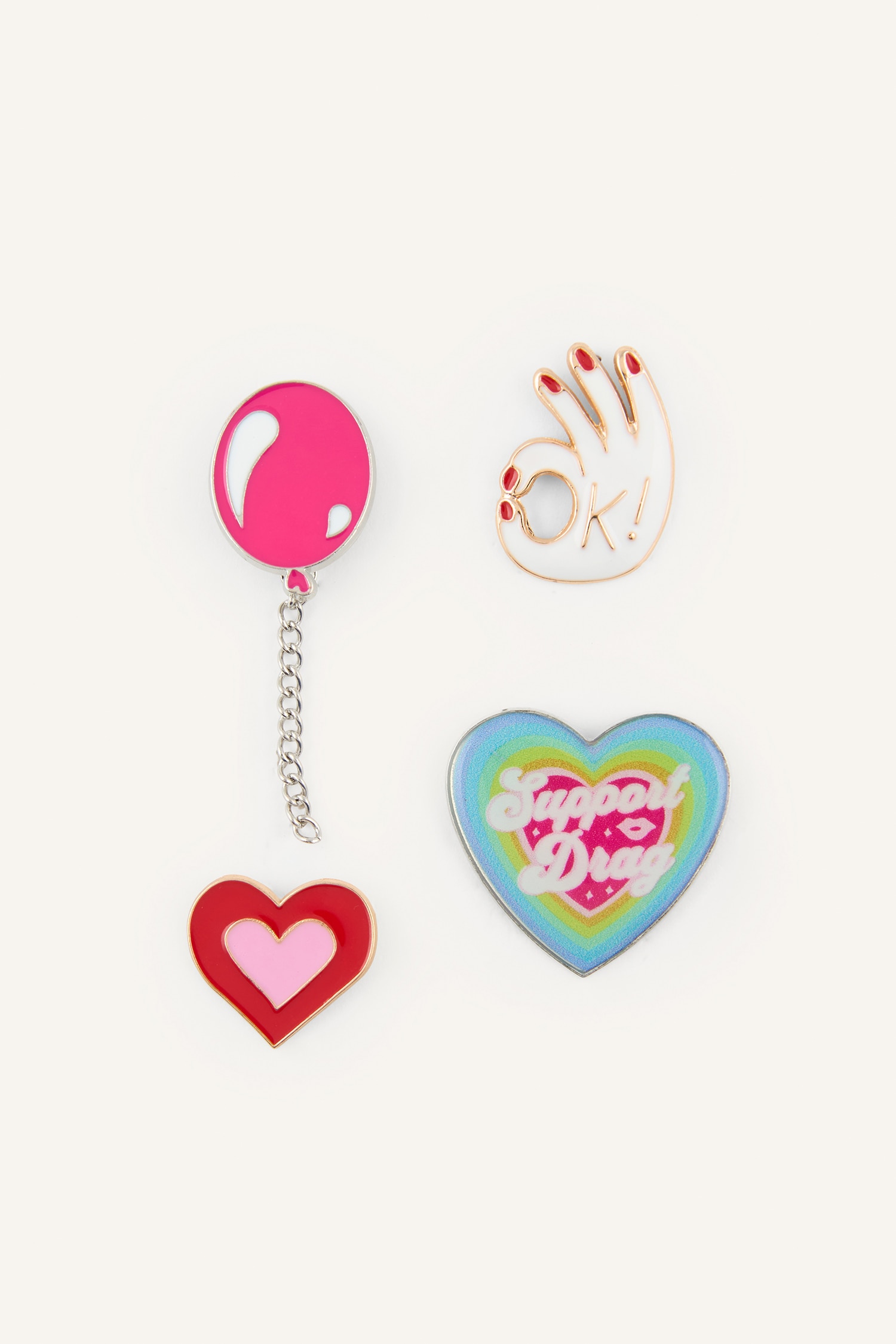 DeFacto 4'lü Broş Rozet Seti