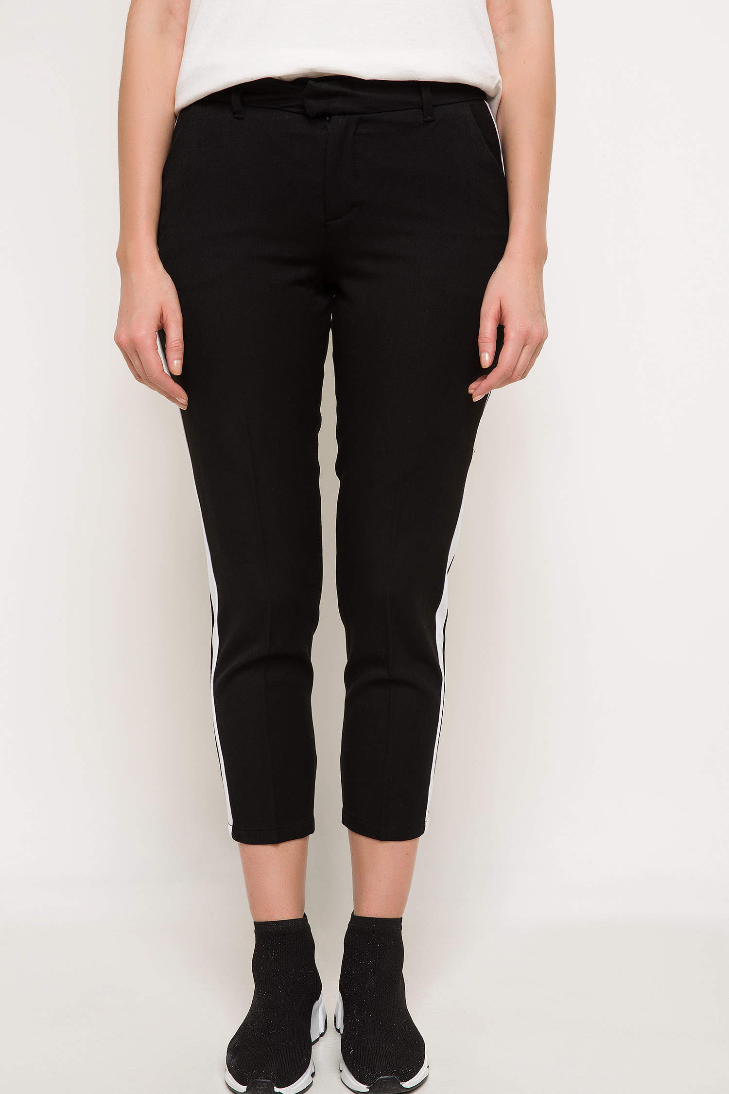 Defacto Şerit Detaylı Yüksek Bel Slim Fit Pantolon. 1