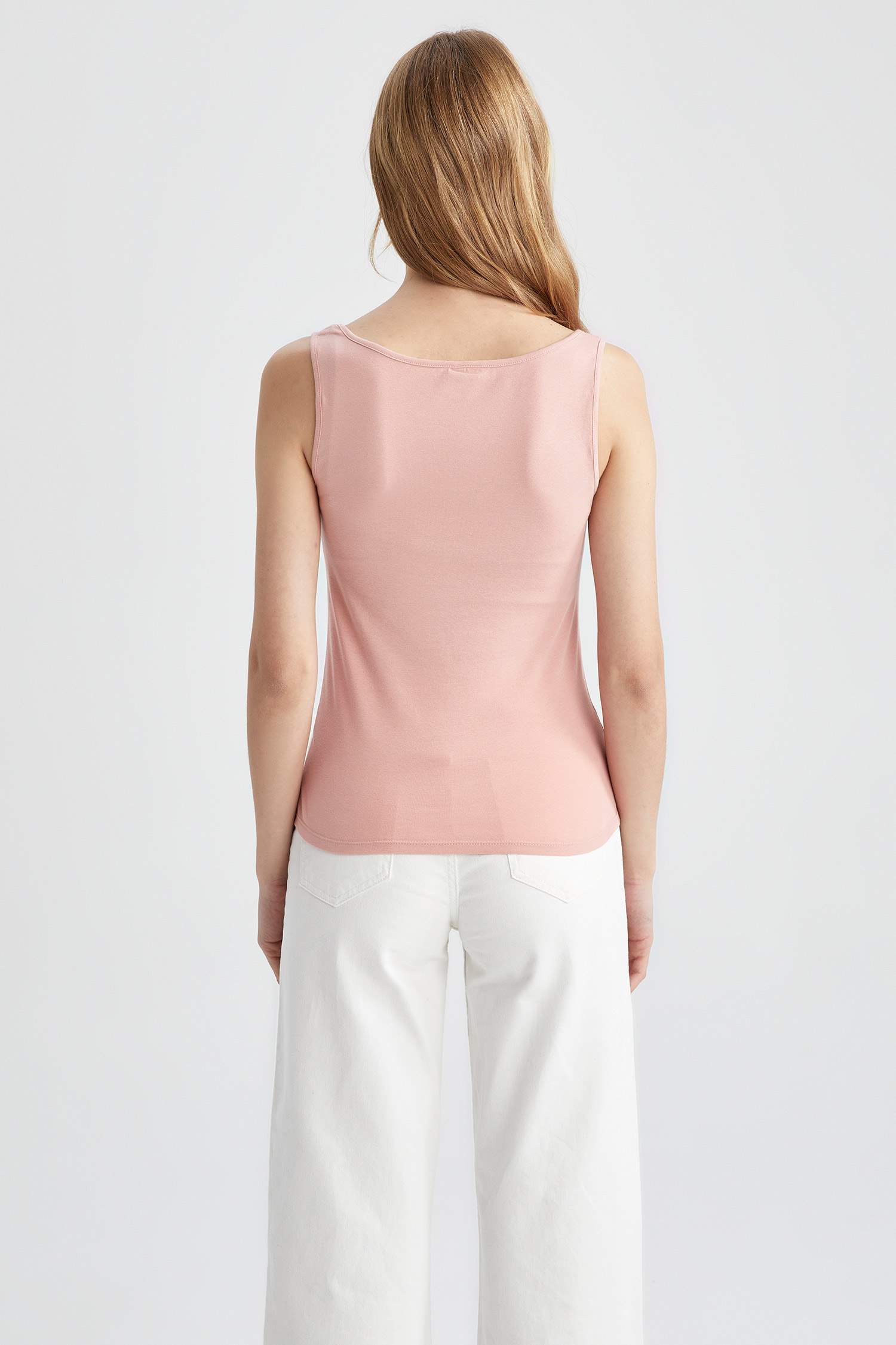 فانيلة سليم فيت بياقة مستديرة