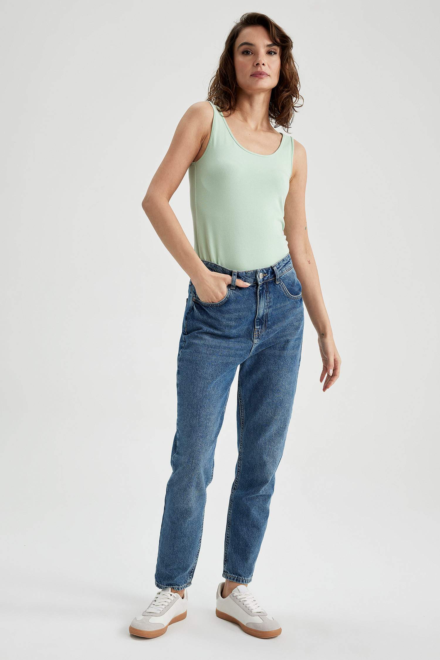 Slim Fit Dar Kesim U Yaka Basic Düz Atlet