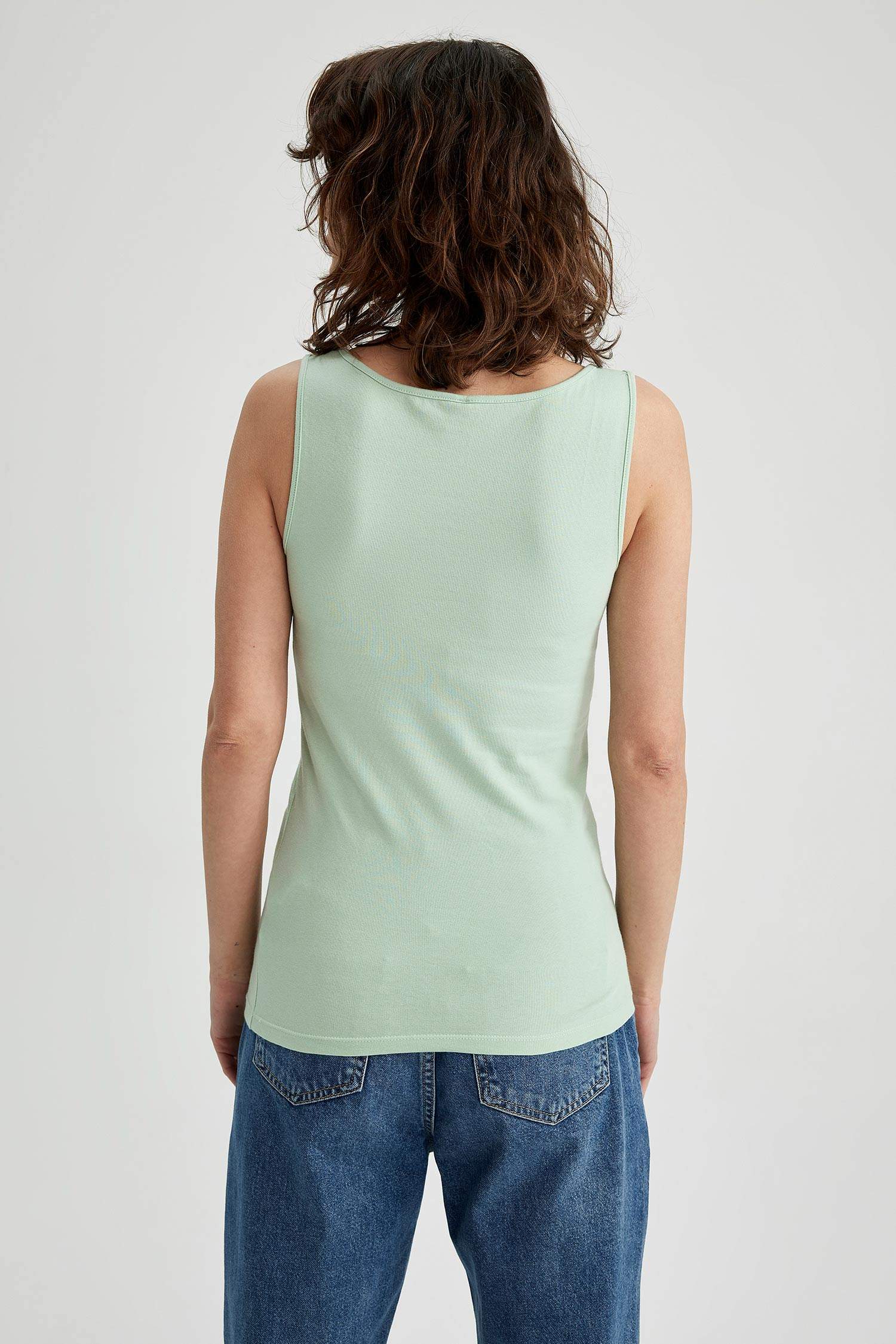 Slim Fit Dar Kesim U Yaka Basic Düz Atlet