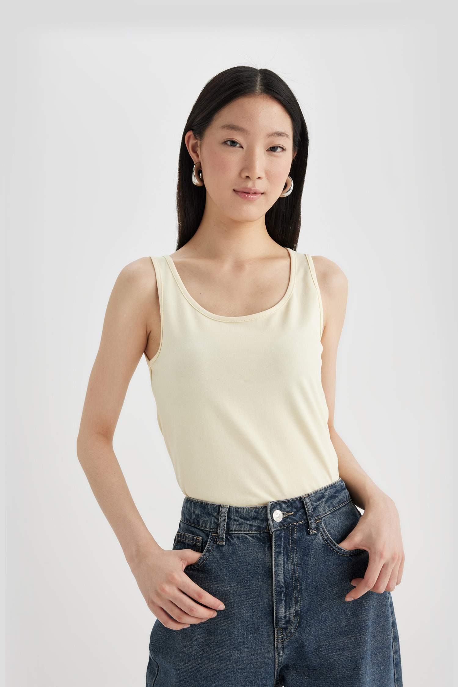 Slim Fit Dar Kesim U Yaka Basic Düz Atlet