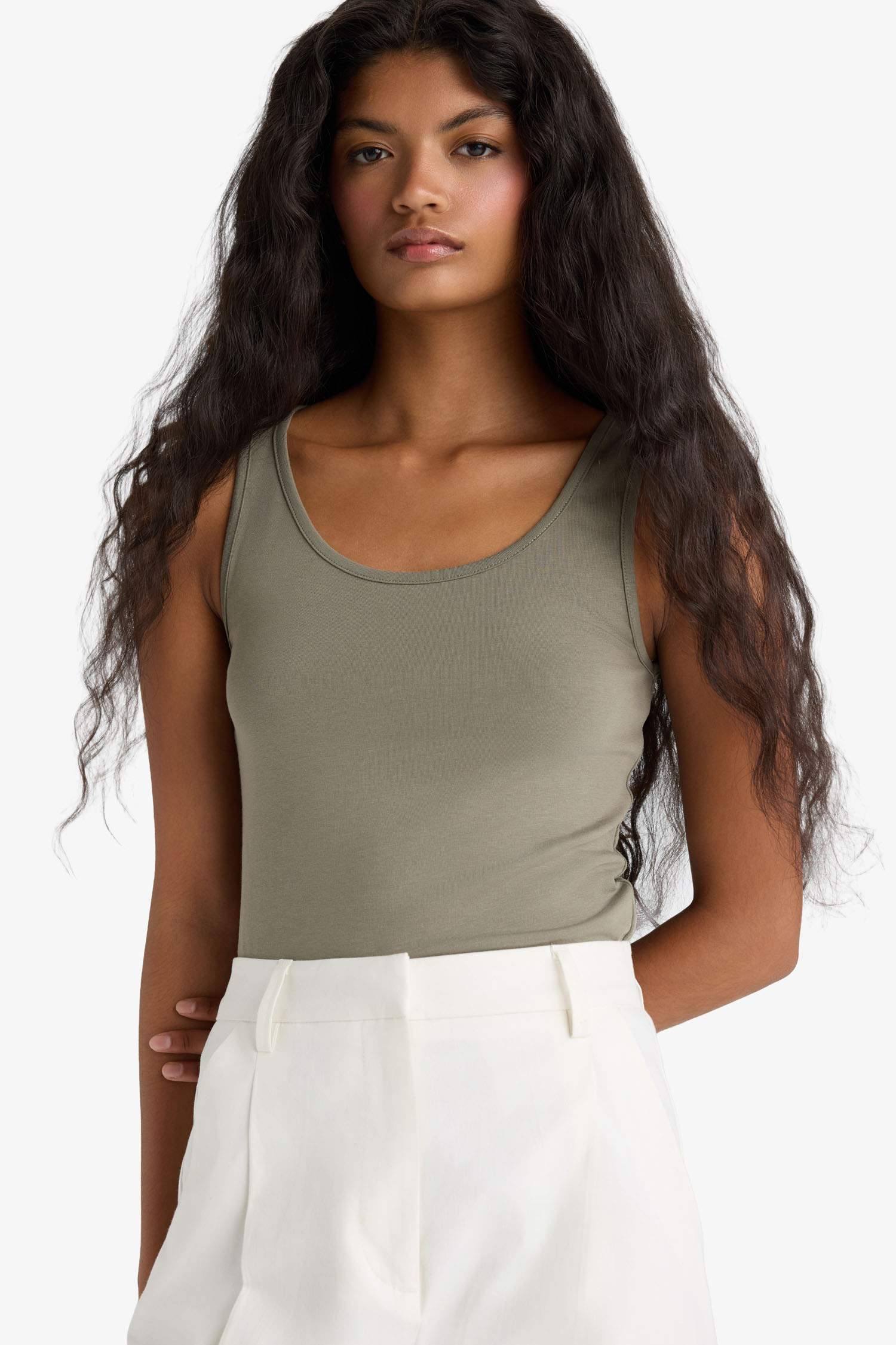 Slim Fit Dar Kesim Basic Düz Yuvarlak Yaka Atlet