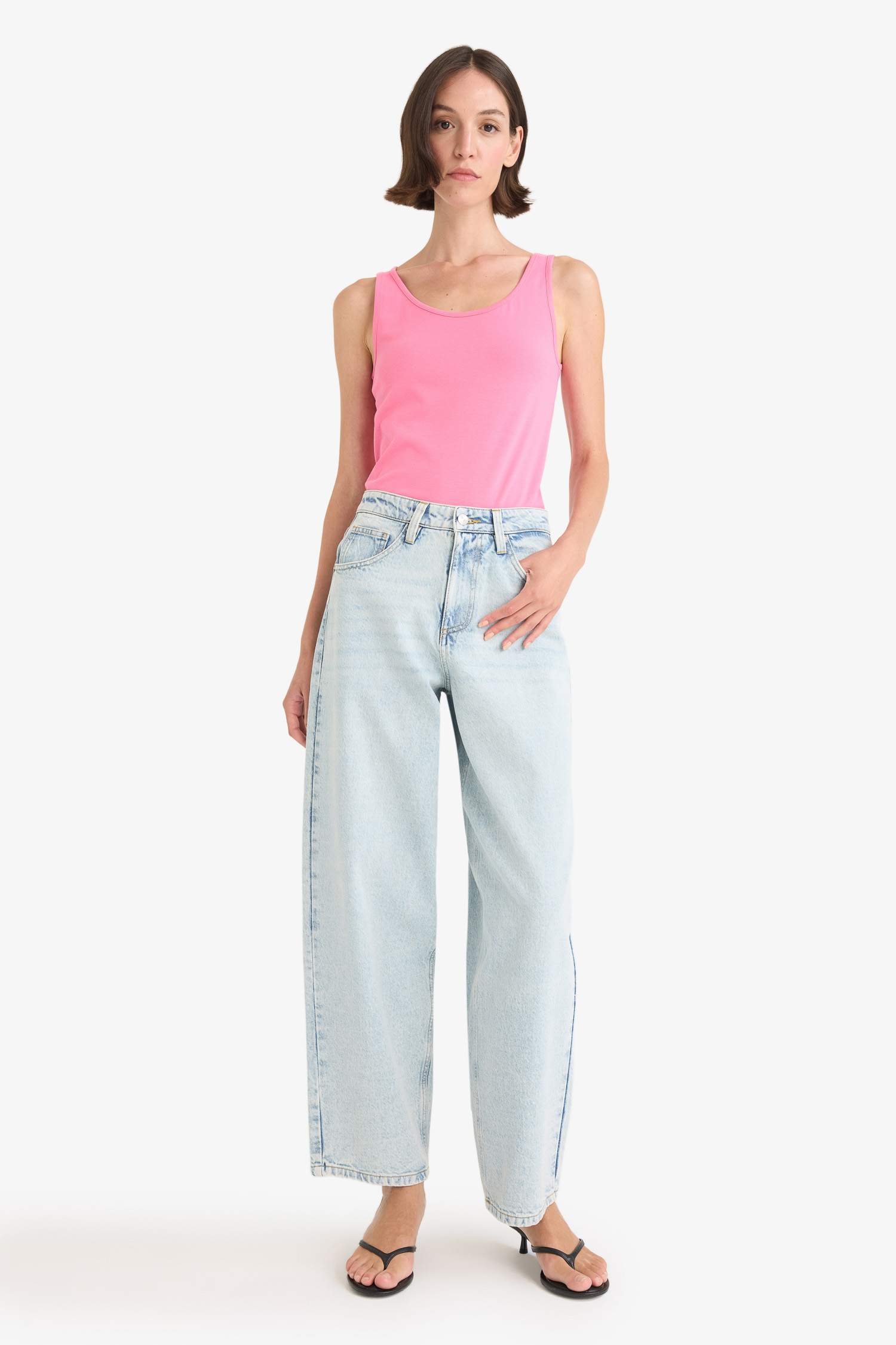 Slim Fit Dar Kesim Basic Düz Yuvarlak Yaka Atlet