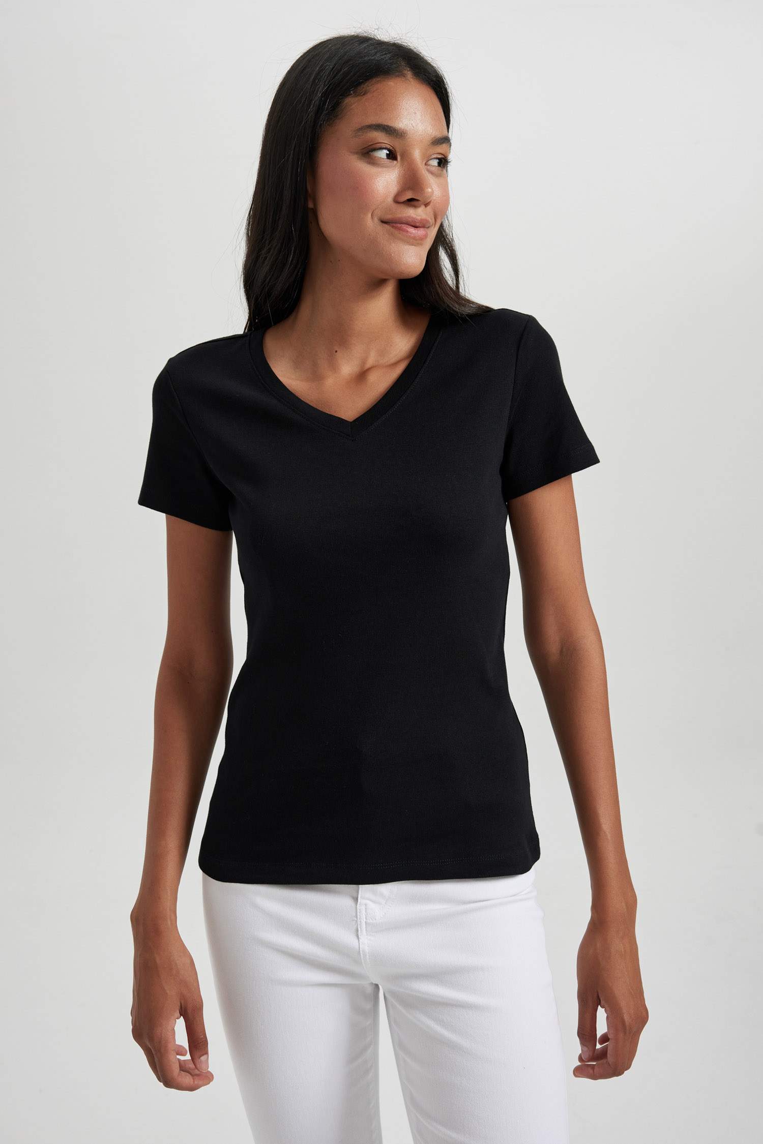 Black WOMEN Slim Fit V Neck Short Sleeve TShirt 2696018 DeFacto