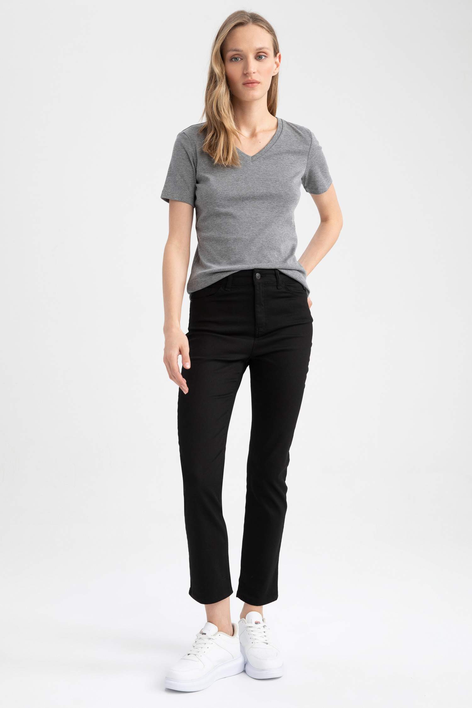 T-shirt slim en coton à manches courtes et col V