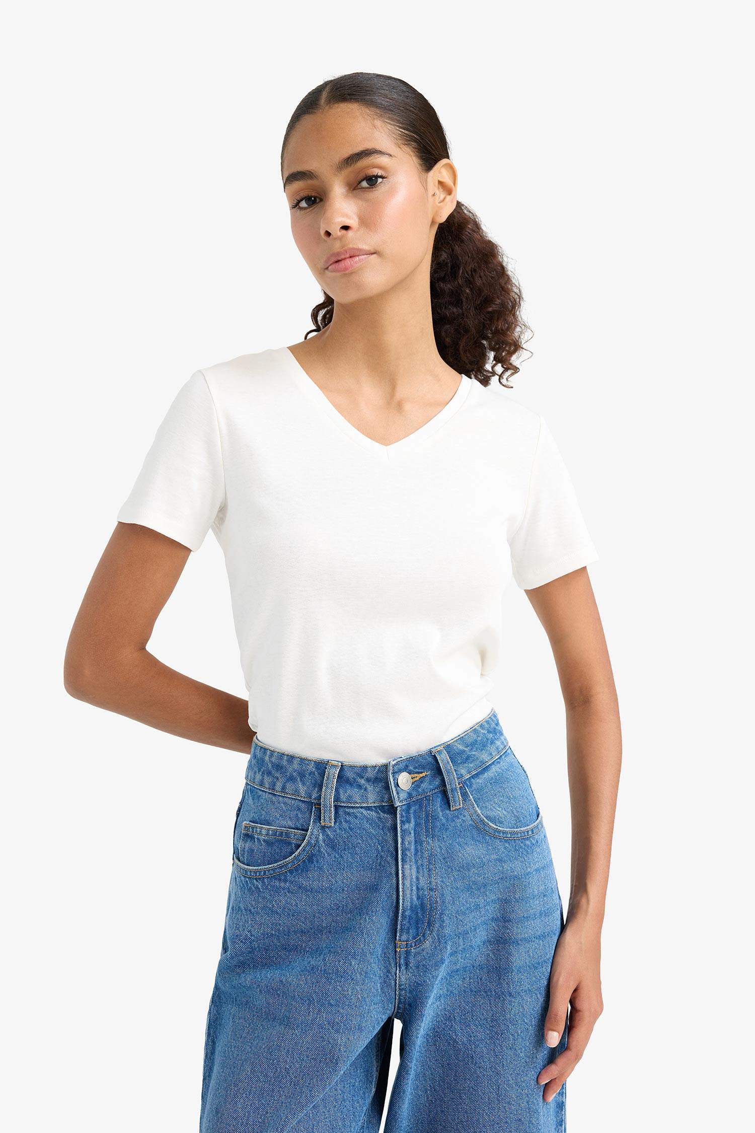 Slim Fit Dar Kesim V Yaka Basic Düz Ribana Kısa Kollu Tişört