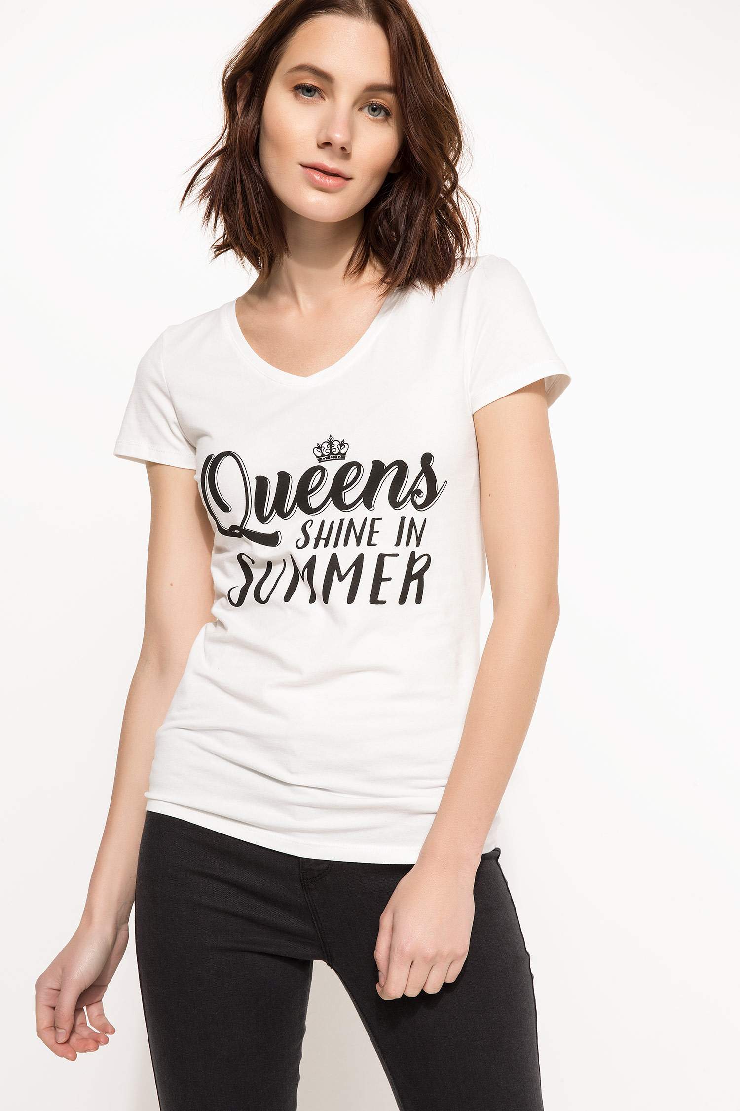 Defacto Slim Fit Baskılı T-shirt. 1