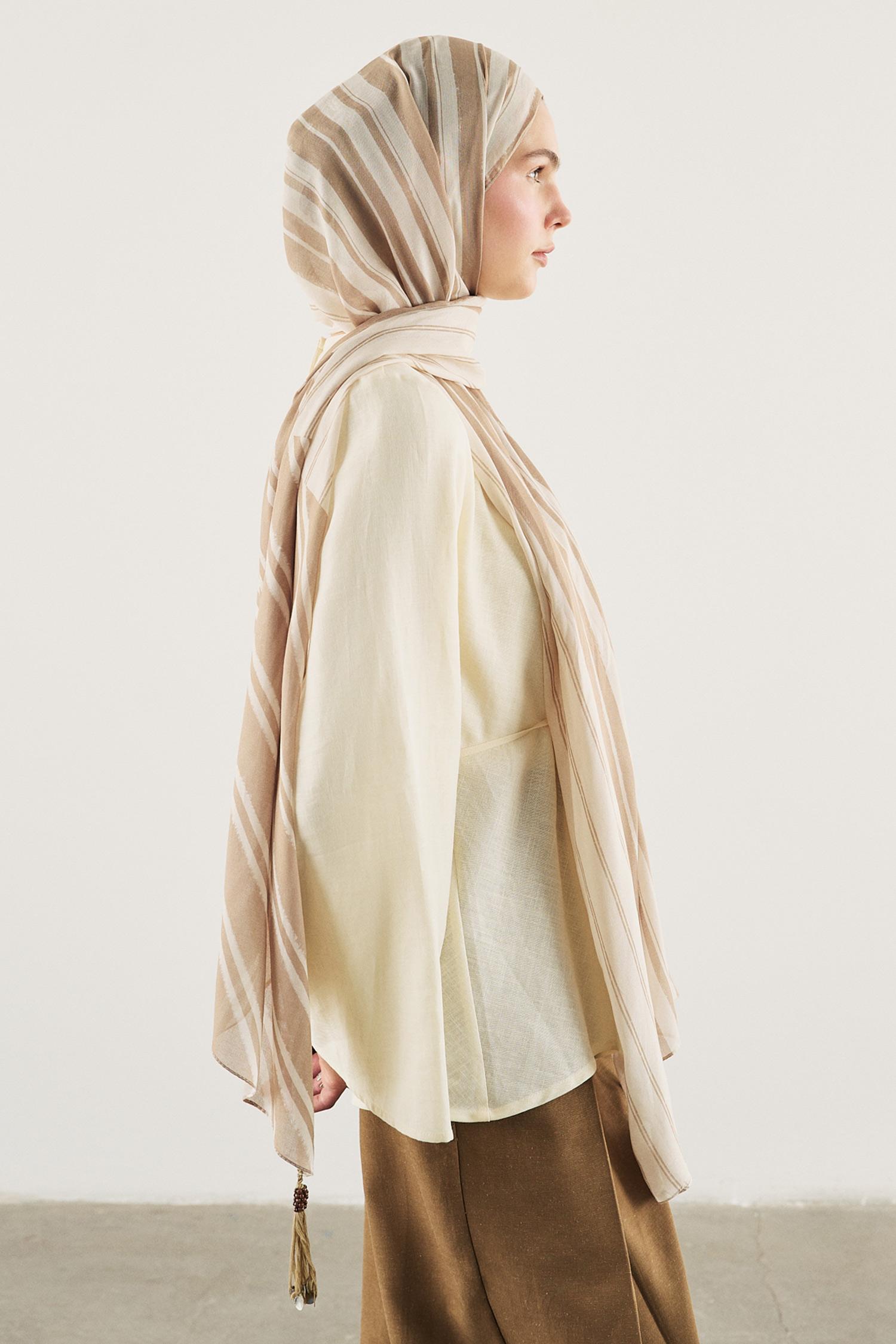 DeFacto Fresh Scarfs X DeFacto Summer Blocks Krem Viskon Püsküllü Şal görsel 5