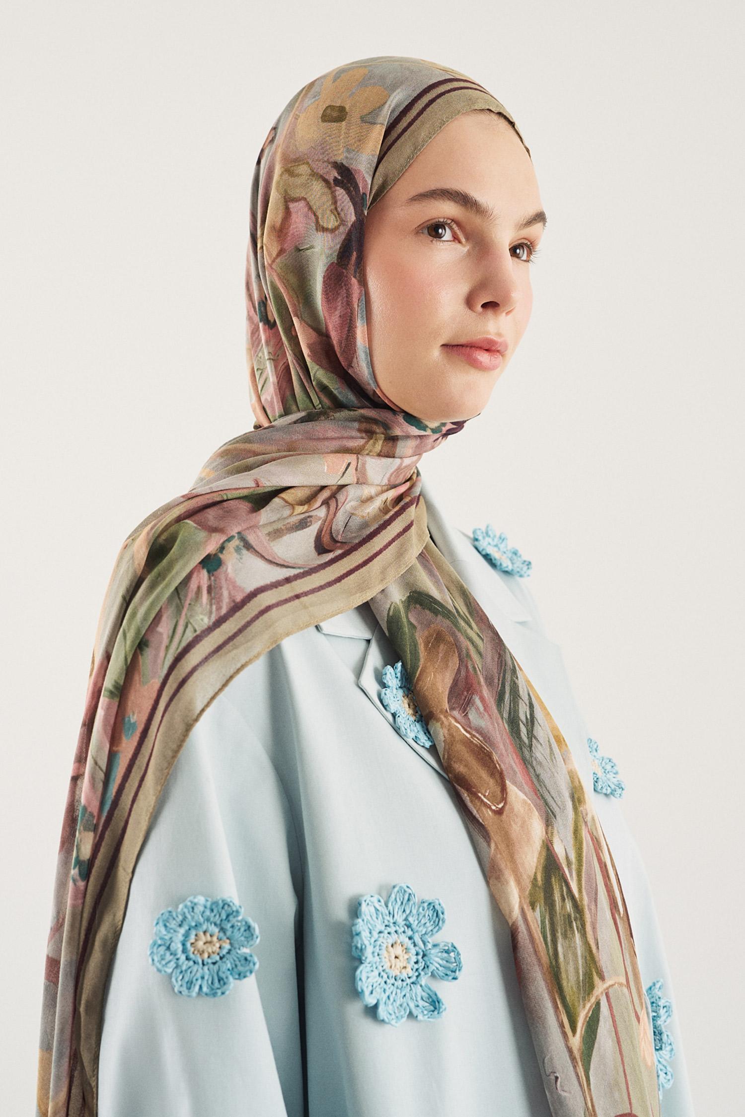 DeFacto Fresh Scarfs X DeFacto Impressionist Floral Viskon Şal görsel 3