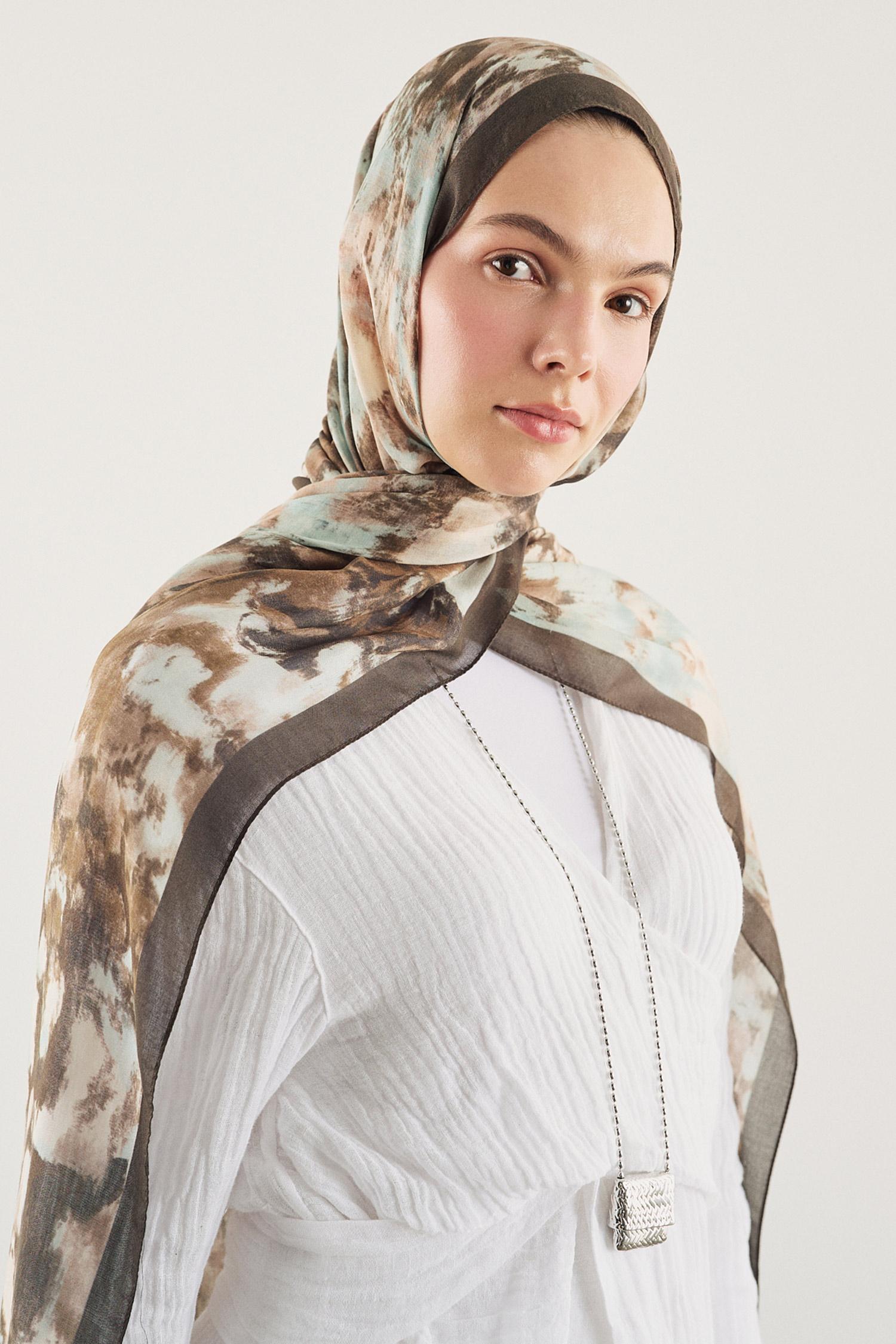 DeFacto Fresh Scarfs X DeFacto Shadow Floral Viskon Şal görsel 2