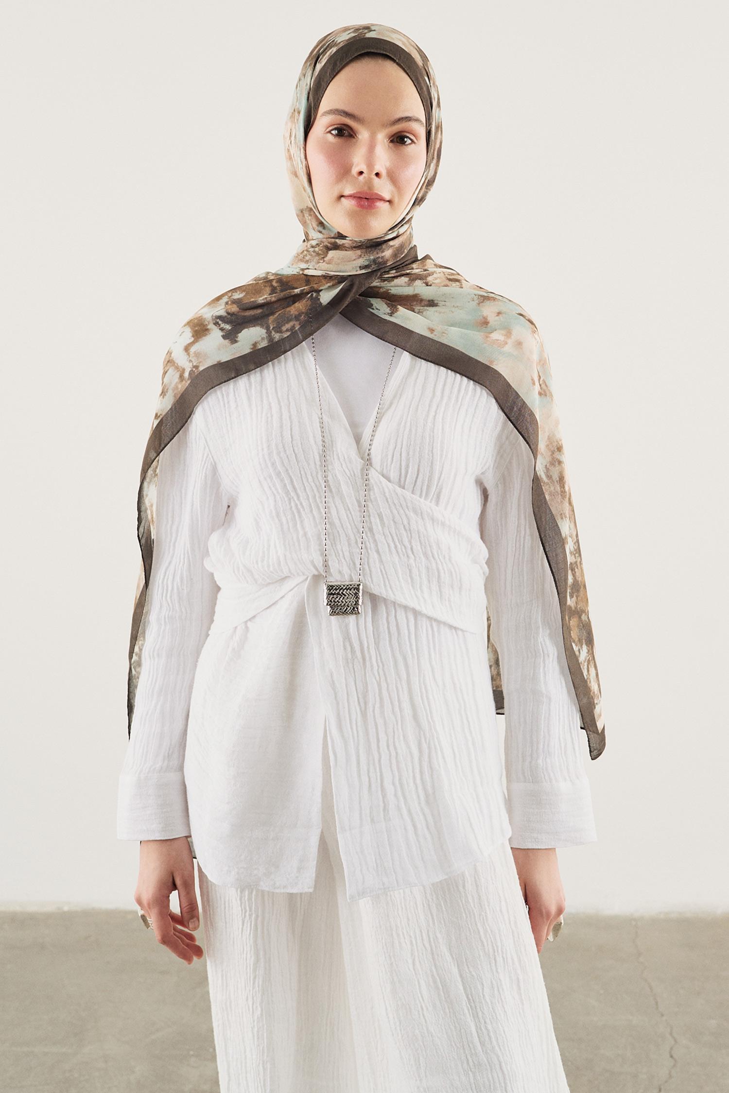 DeFacto Fresh Scarfs X DeFacto Shadow Floral Viskon Şal görsel 3