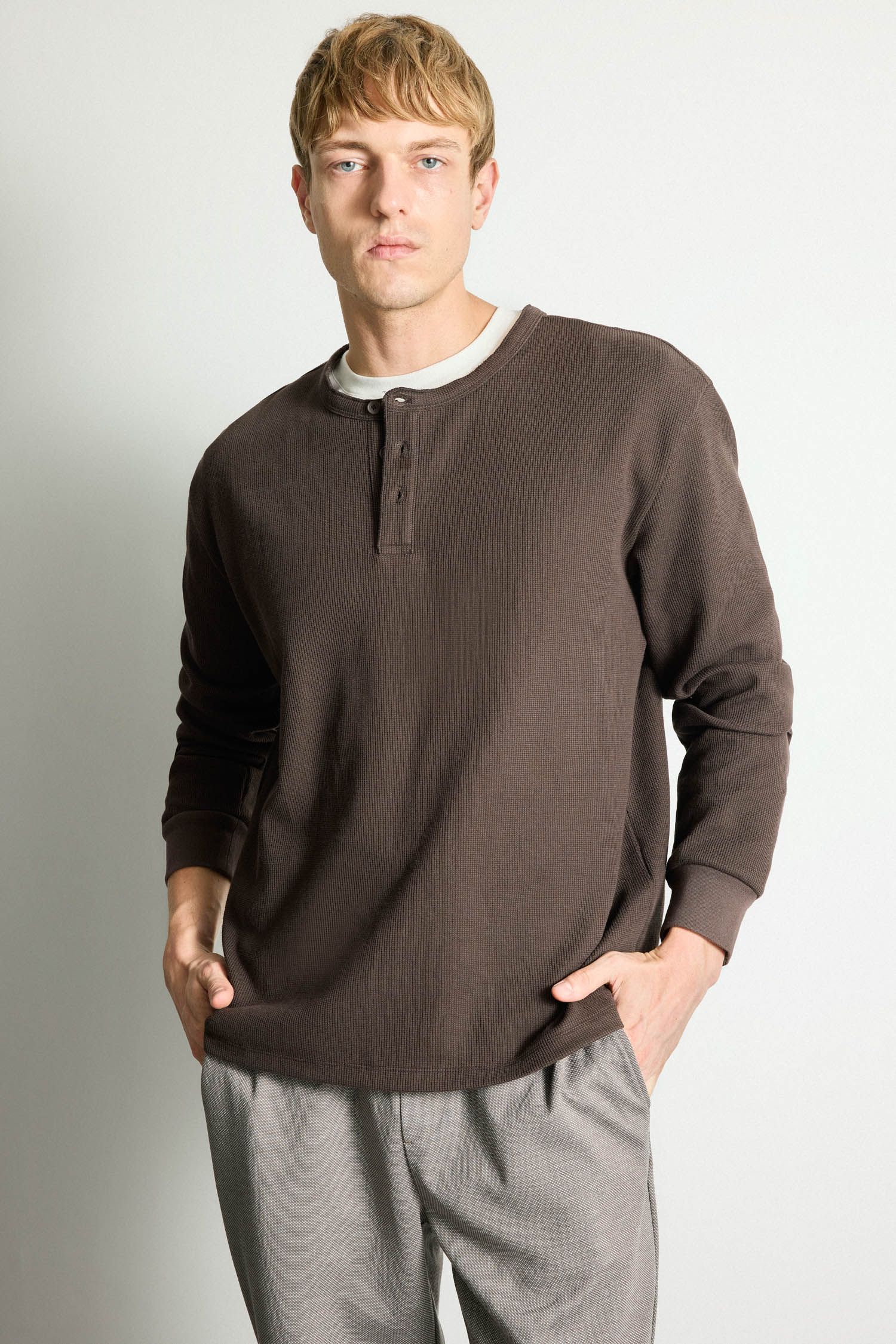 DeFacto Regular Fit Henley Yaka Basic Tişört