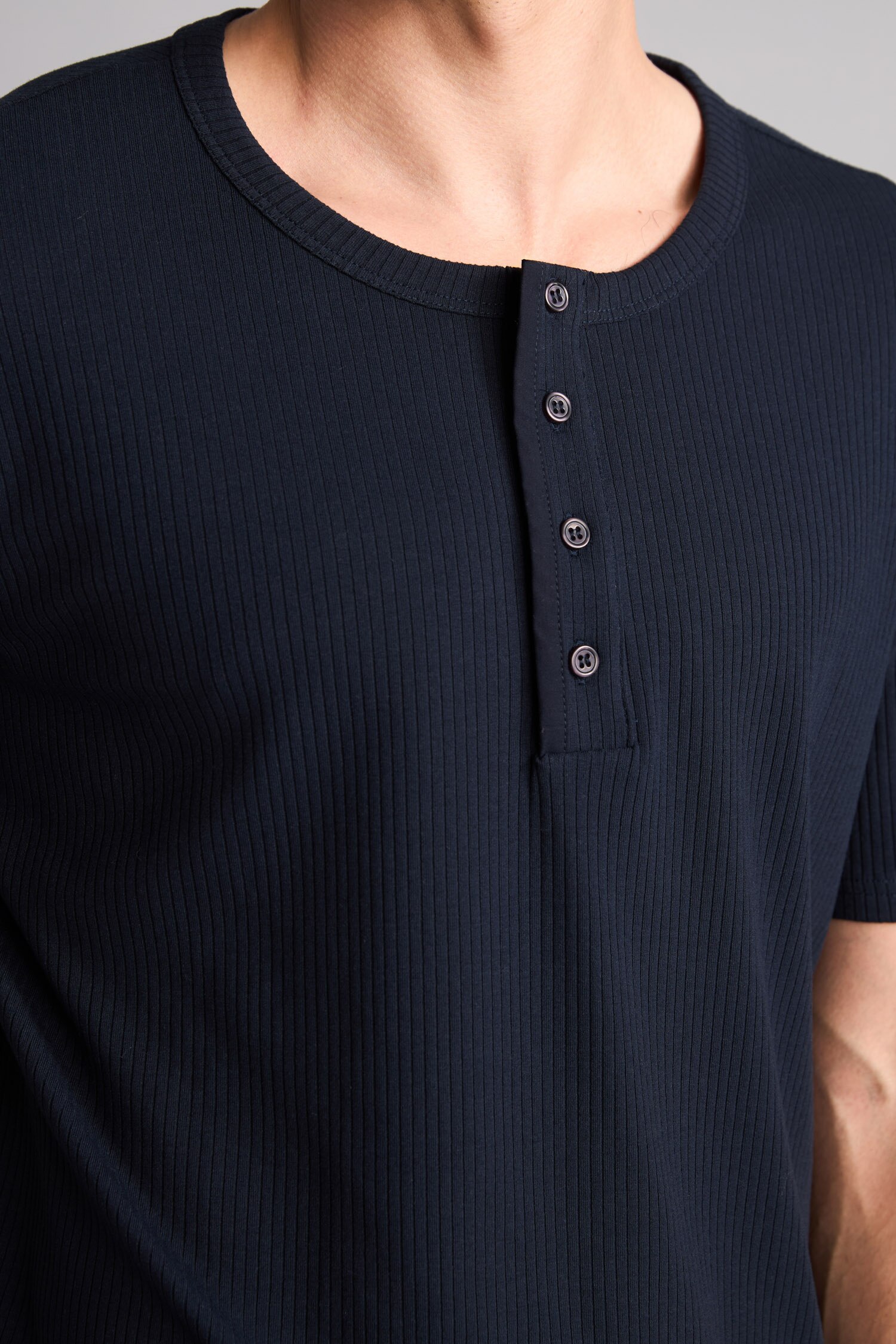 DeFacto Slım Fıt Pamuklu Fitilli Henley Yaka Tişört görsel 4
