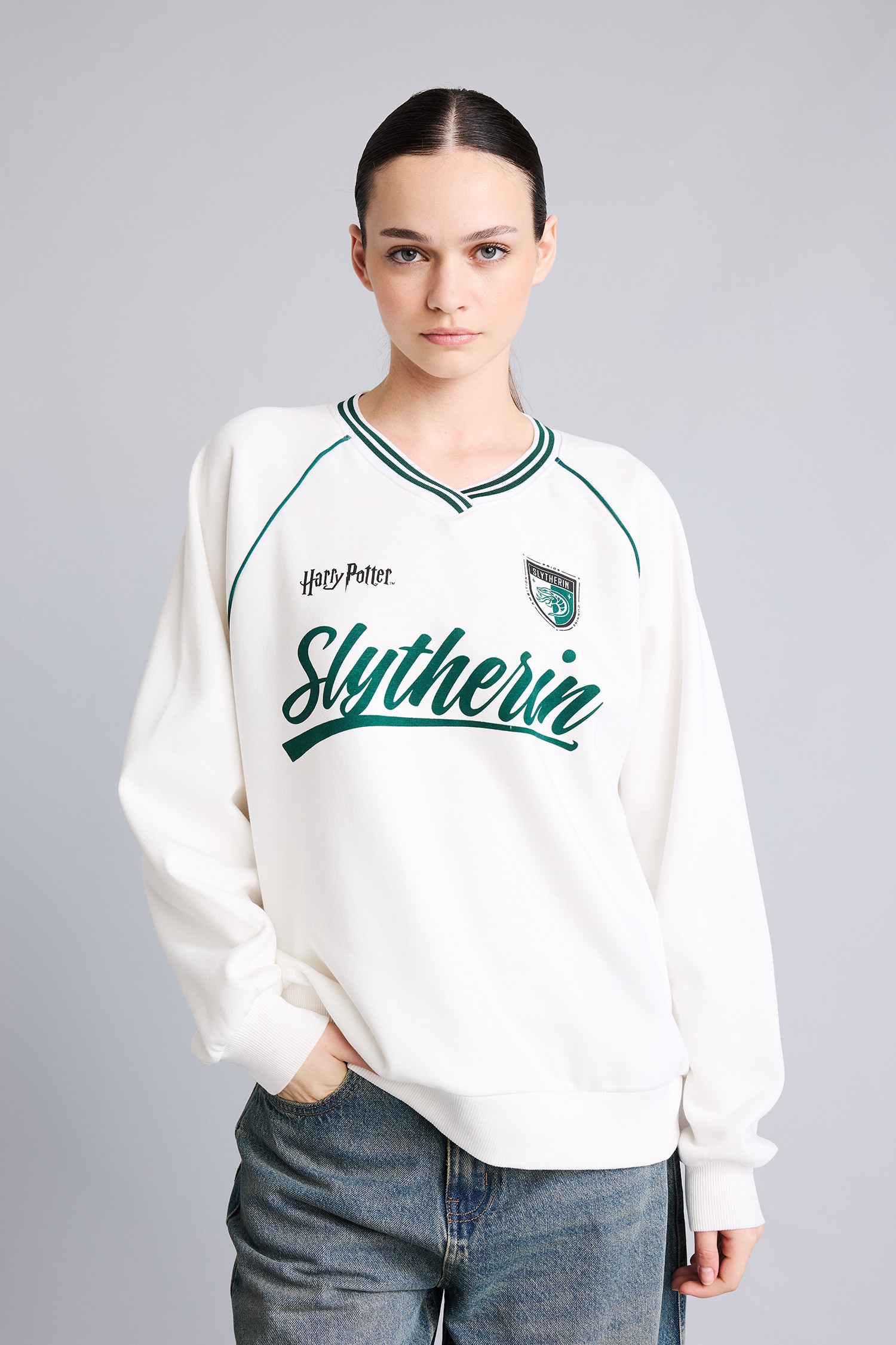 DeFacto Harry Potter Baskılı Oversize V Yaka Sweatshirt görsel 3