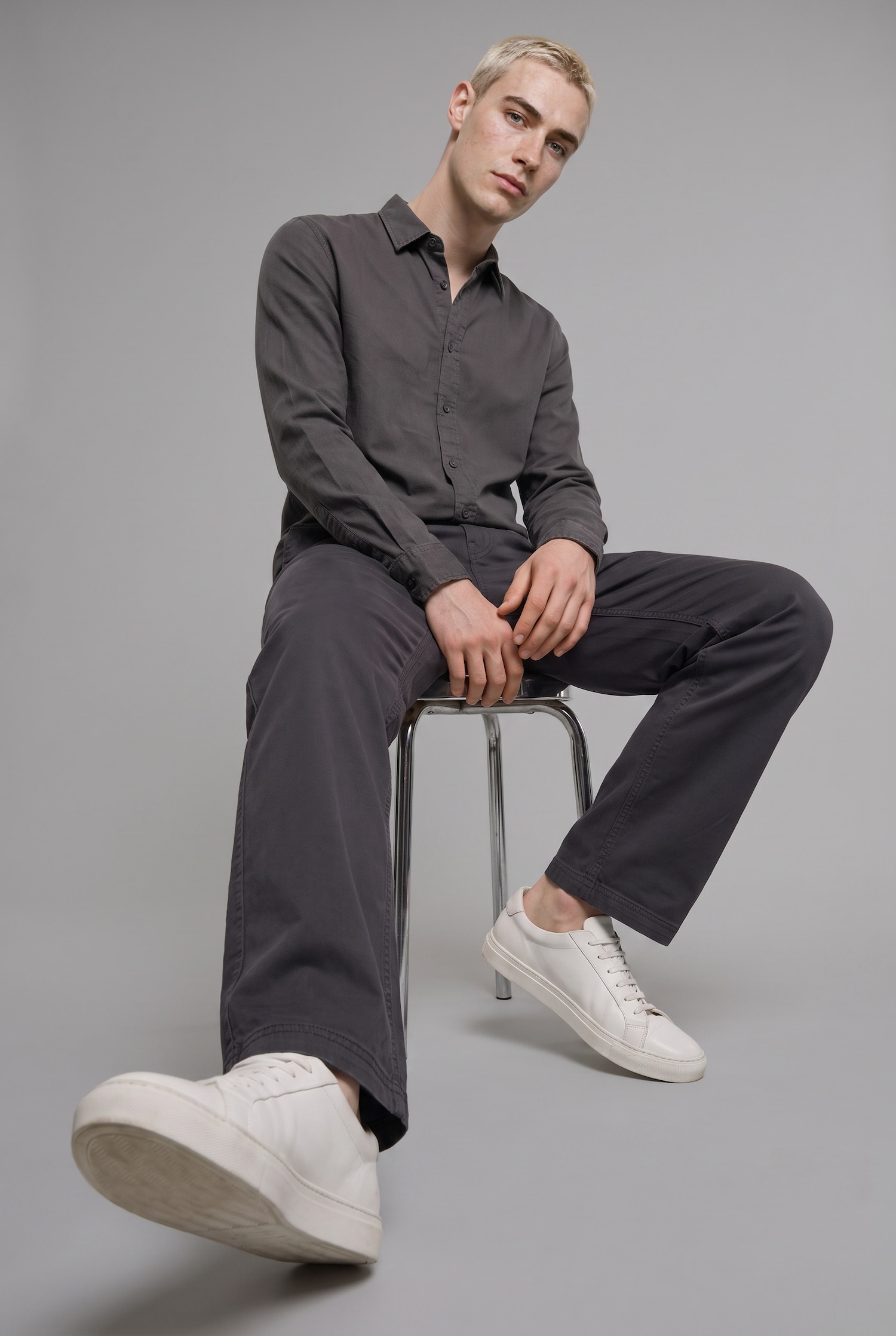 DeFacto Ultra Yumuşak Regular Fit Klasik Pantolon görsel 4
