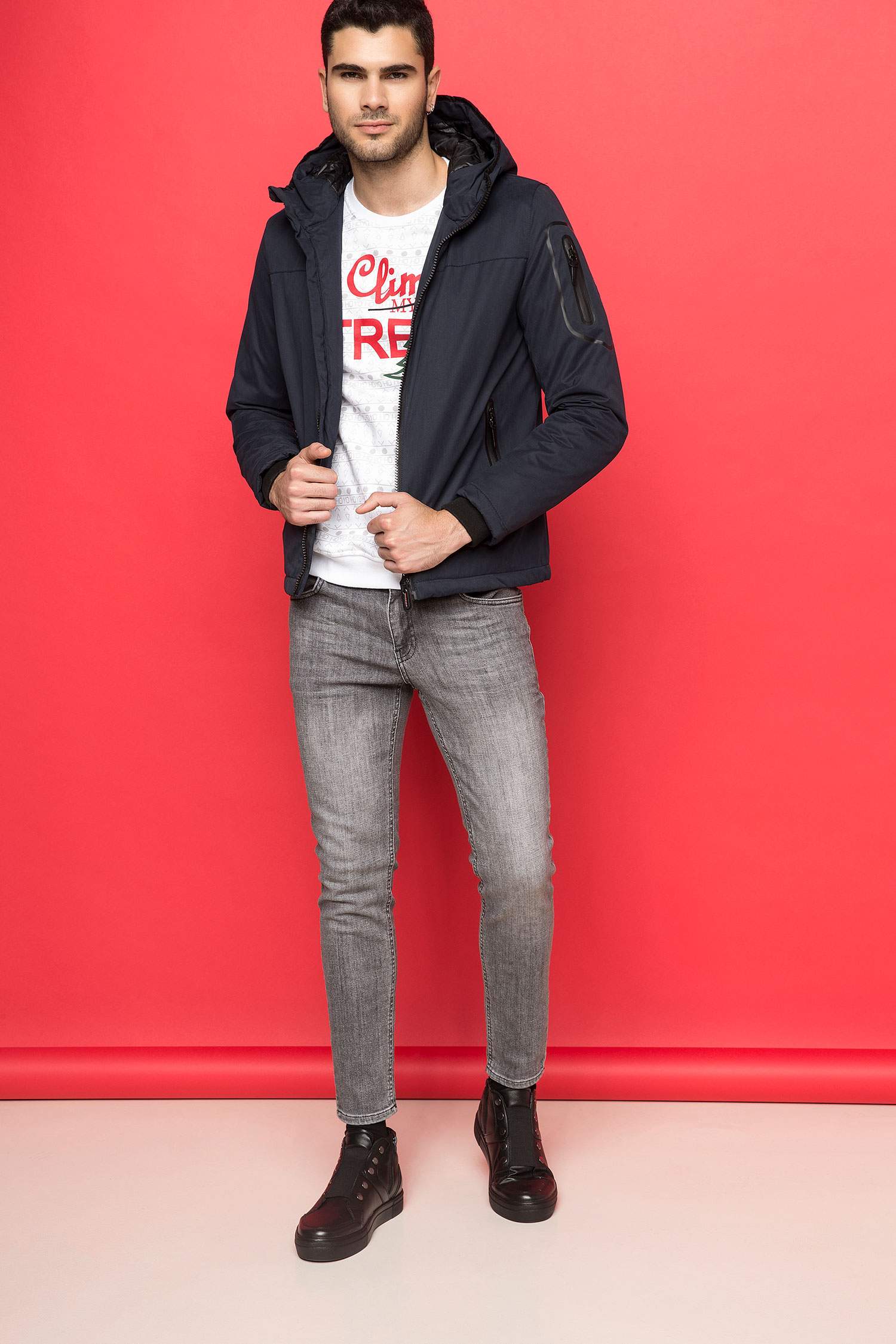 Defacto Kapüşonlu Regular Fit Mont. 2