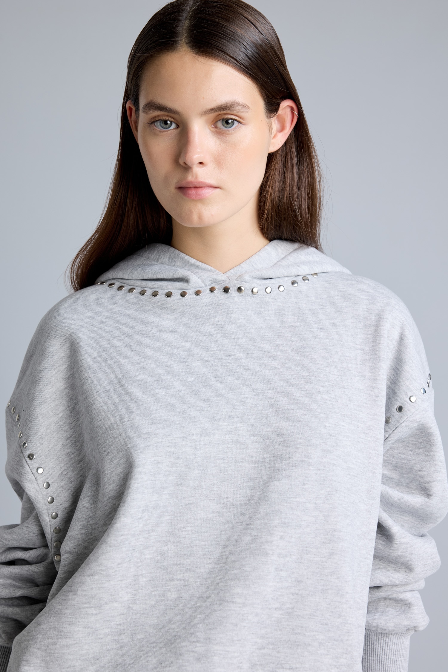 DeFacto Boxy Fıt Kapüşonlu İşlemeli Sweatshirt görsel 3