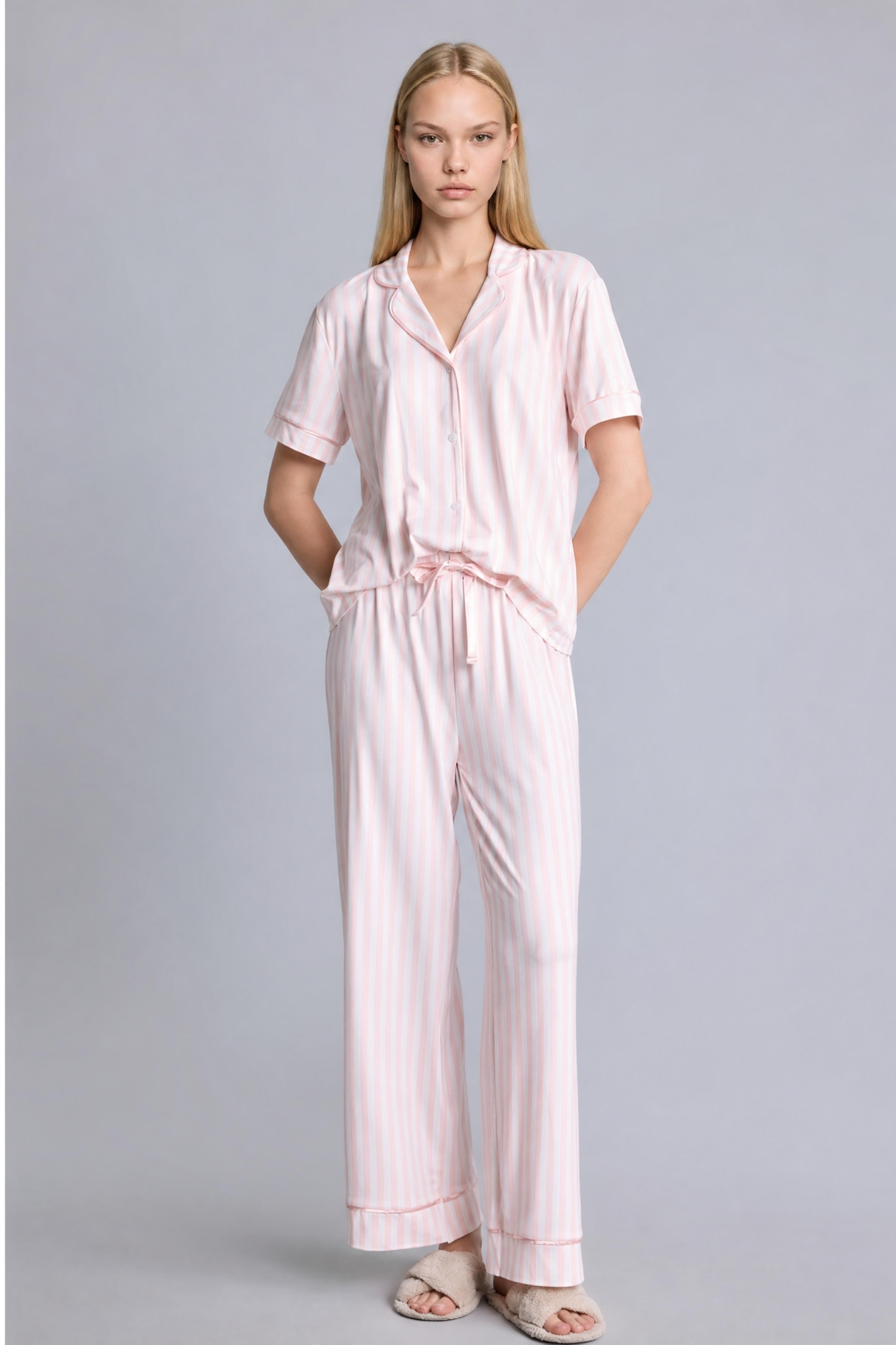DeFacto Ultra Yumuşak Kısa Kollu Softshell Pijama Takımı