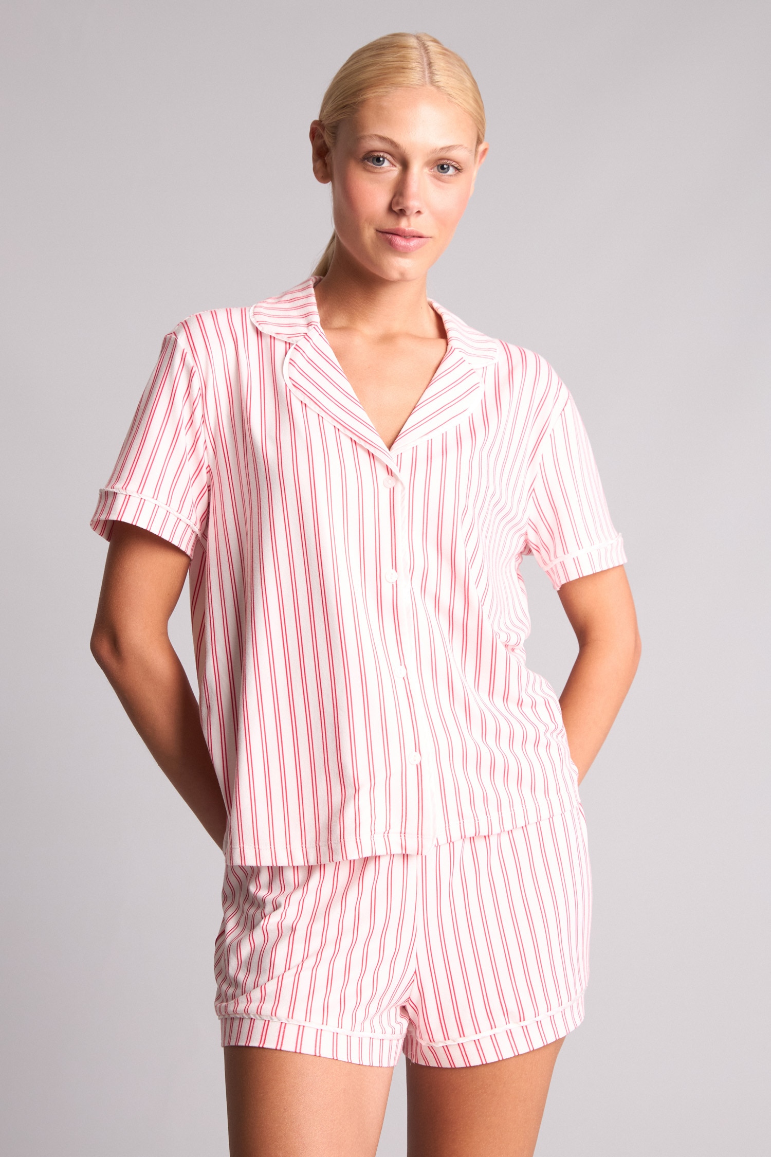 DeFacto Ultra Yumuşak Softshell Şort Tişört Pijama Takımı görsel 3